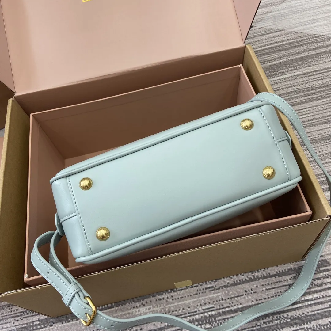 MIU MIU 湖蓝色Arcadia牛革バッグショルダーバッグ - 画像 (7)