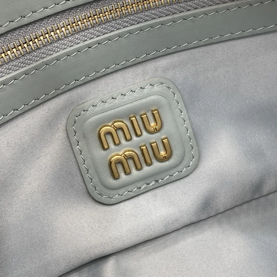 MIU MIU 湖蓝色Arcadia牛革バッグショルダーバッグ - 画像 (11)