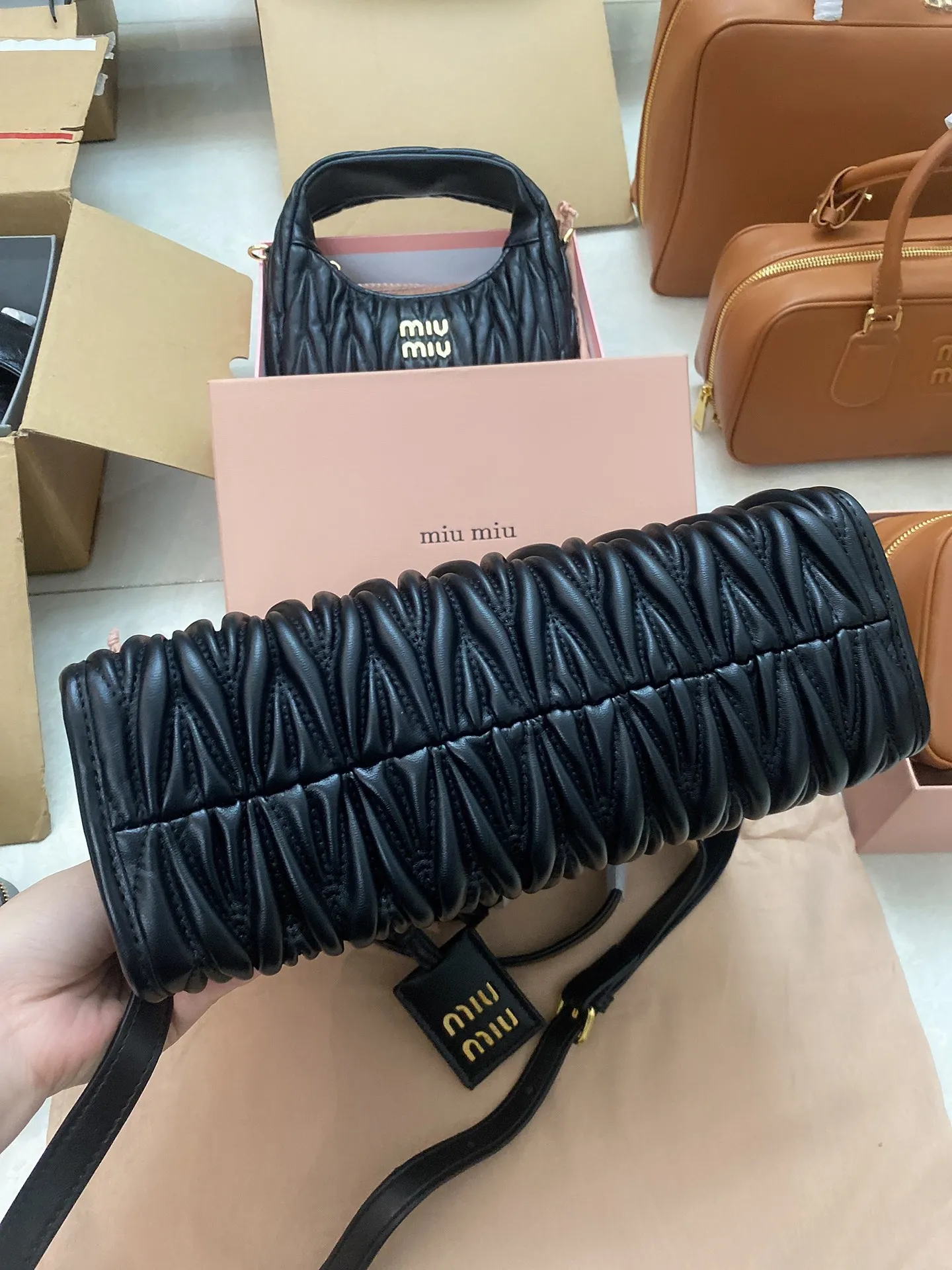 ミウミウ ブラック トートバッグ マトラッセ - 画像 (8)