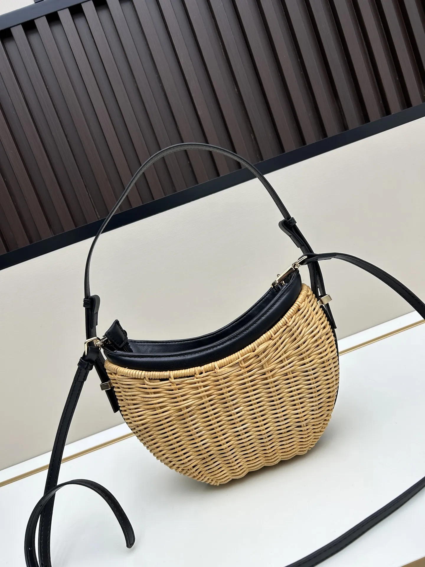 PRADA編み風バッグブラックビーチスタイル2528 - 画像 (3)