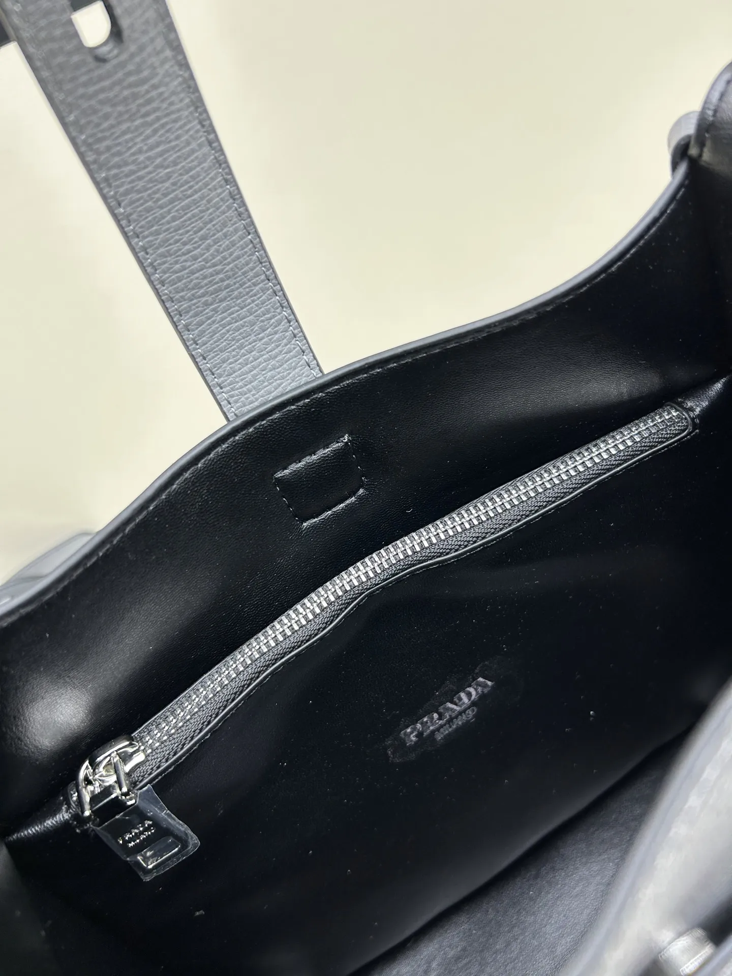 PRADA グレー スタイル3537# ショルダーバッグ - 画像 (9)