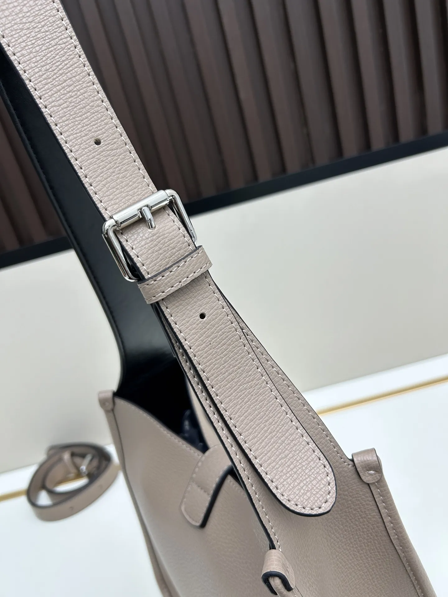 プラダ ベージュ ショルダーバッグ 3537# - 画像 (7)