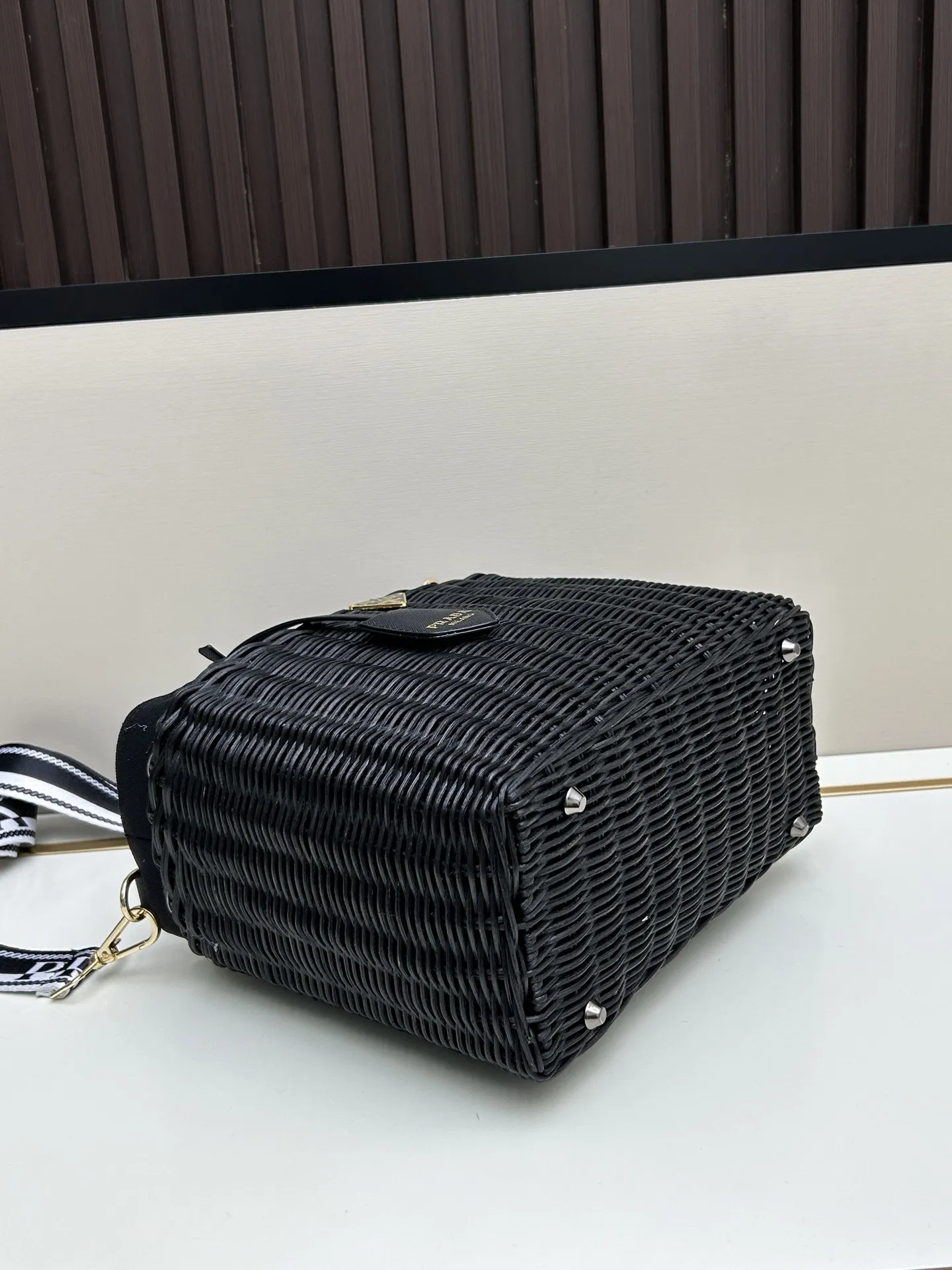 Prada黒色リゾートスタイルバッグ2530 - 画像 (6)