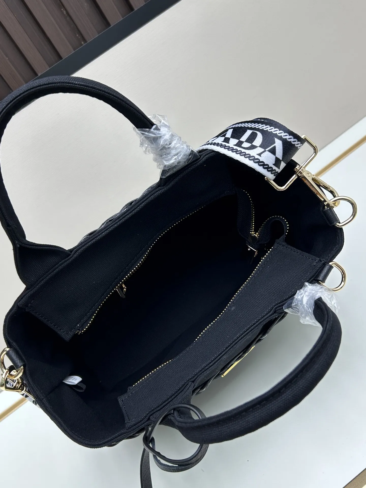 Prada黒色リゾートスタイルバッグ2530 - 画像 (8)