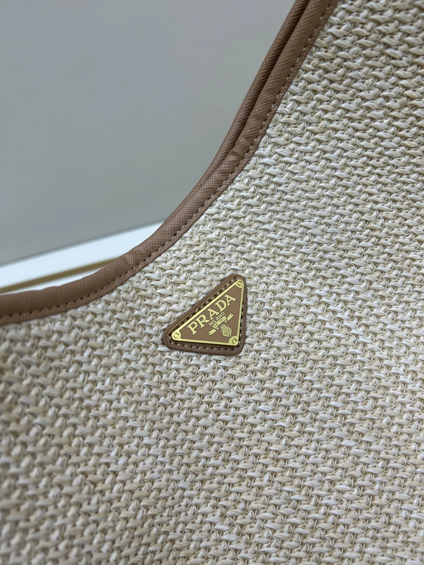 プラダ マリナー再生ナイロントートバッグ ベージュ - 画像 (4)