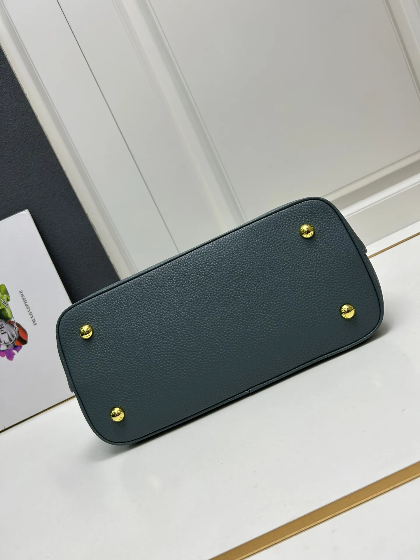 PRADA グレー レトロハンドバッグ 大型 - 画像 (8)