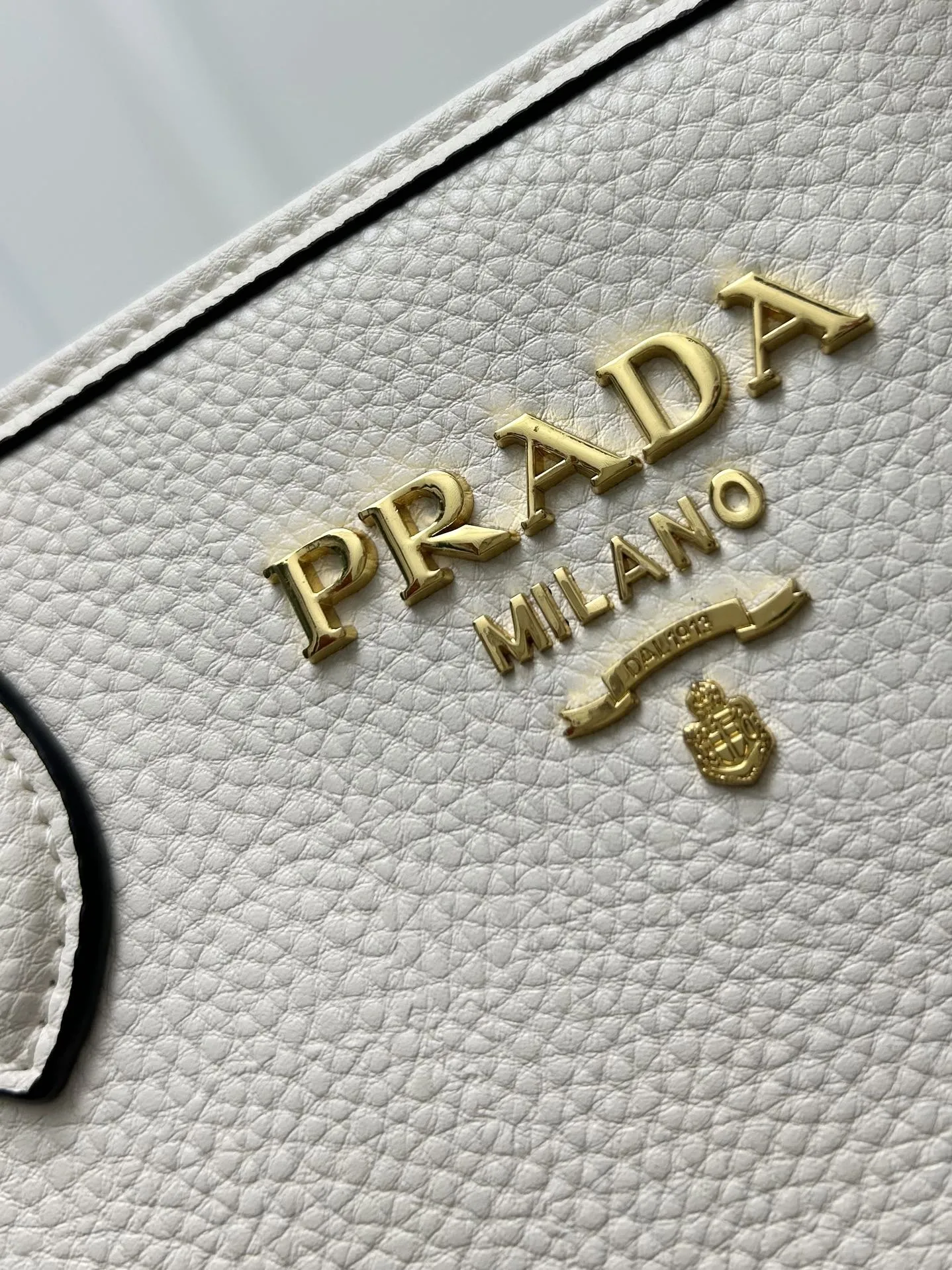 PRADA ホワイト レトロハンドバッグ 大型 - 画像 (5)