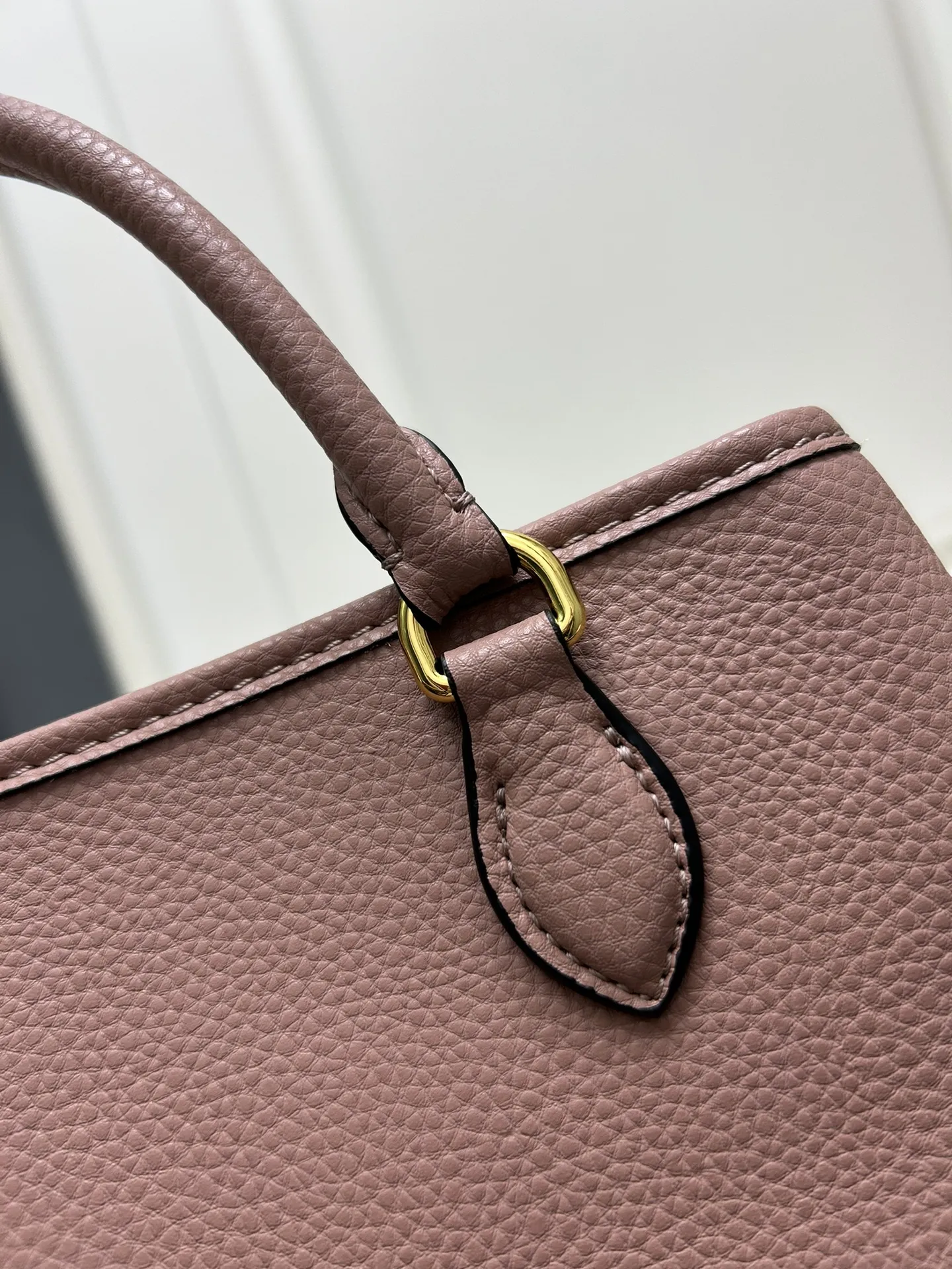 PRADAピンクレトロハンドバッグ大サイズ - 画像 (6)