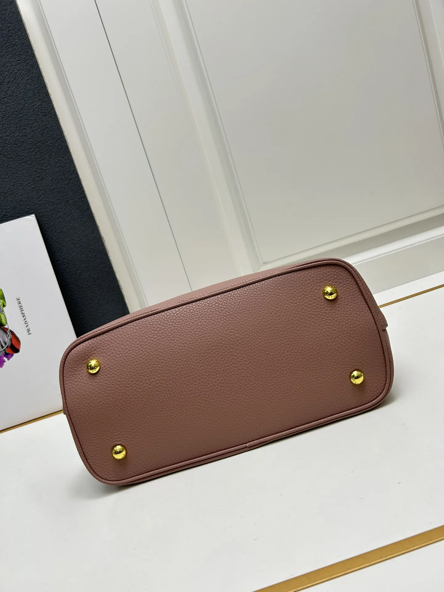 PRADAピンクレトロハンドバッグ大サイズ - 画像 (8)