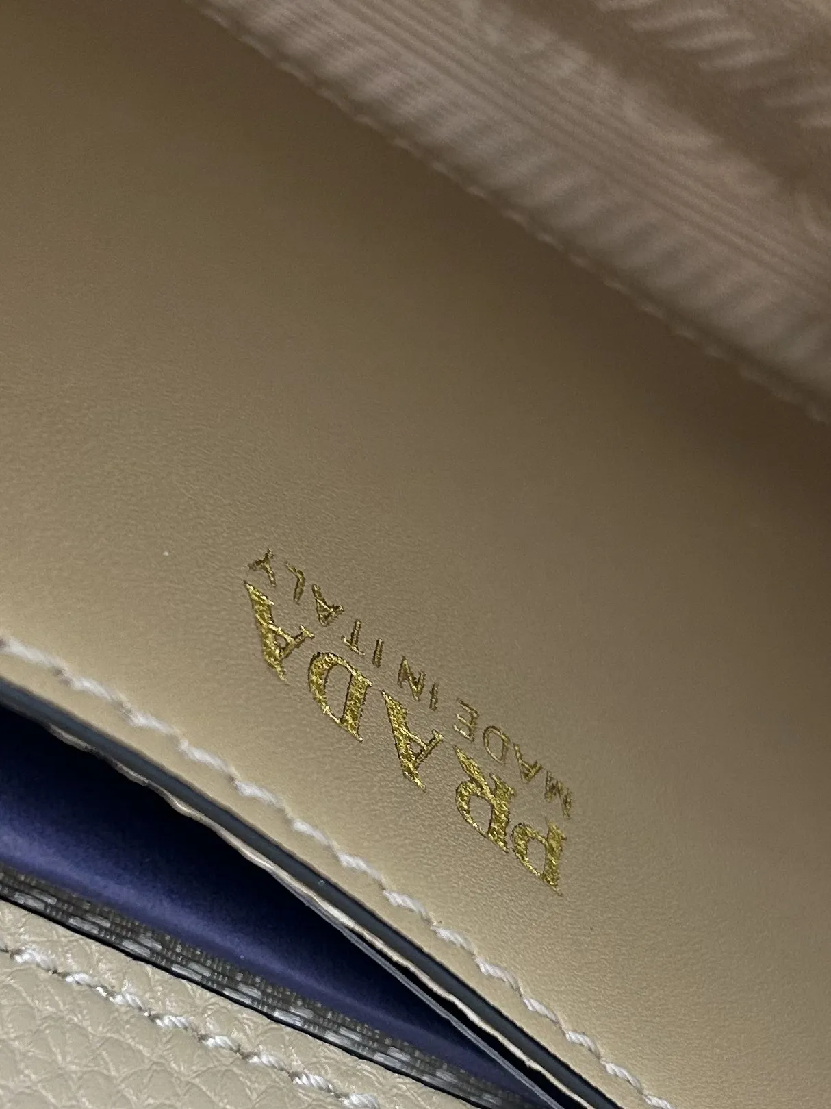 プラダ ベージュ フラップバッグ 1BA106 - 画像 (11)