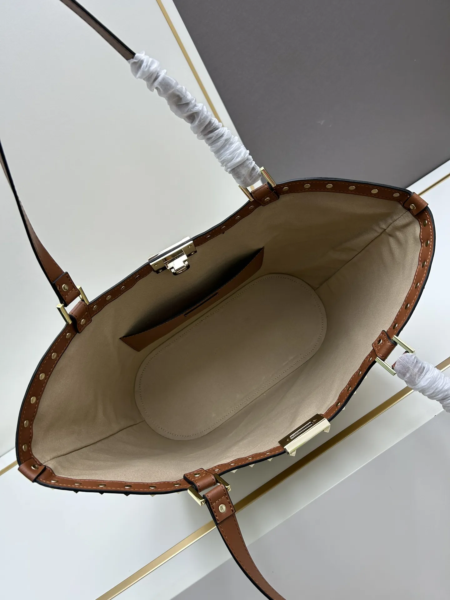 Valentino華倫天奴ベージュラフィアトートバッグ - 画像 (8)