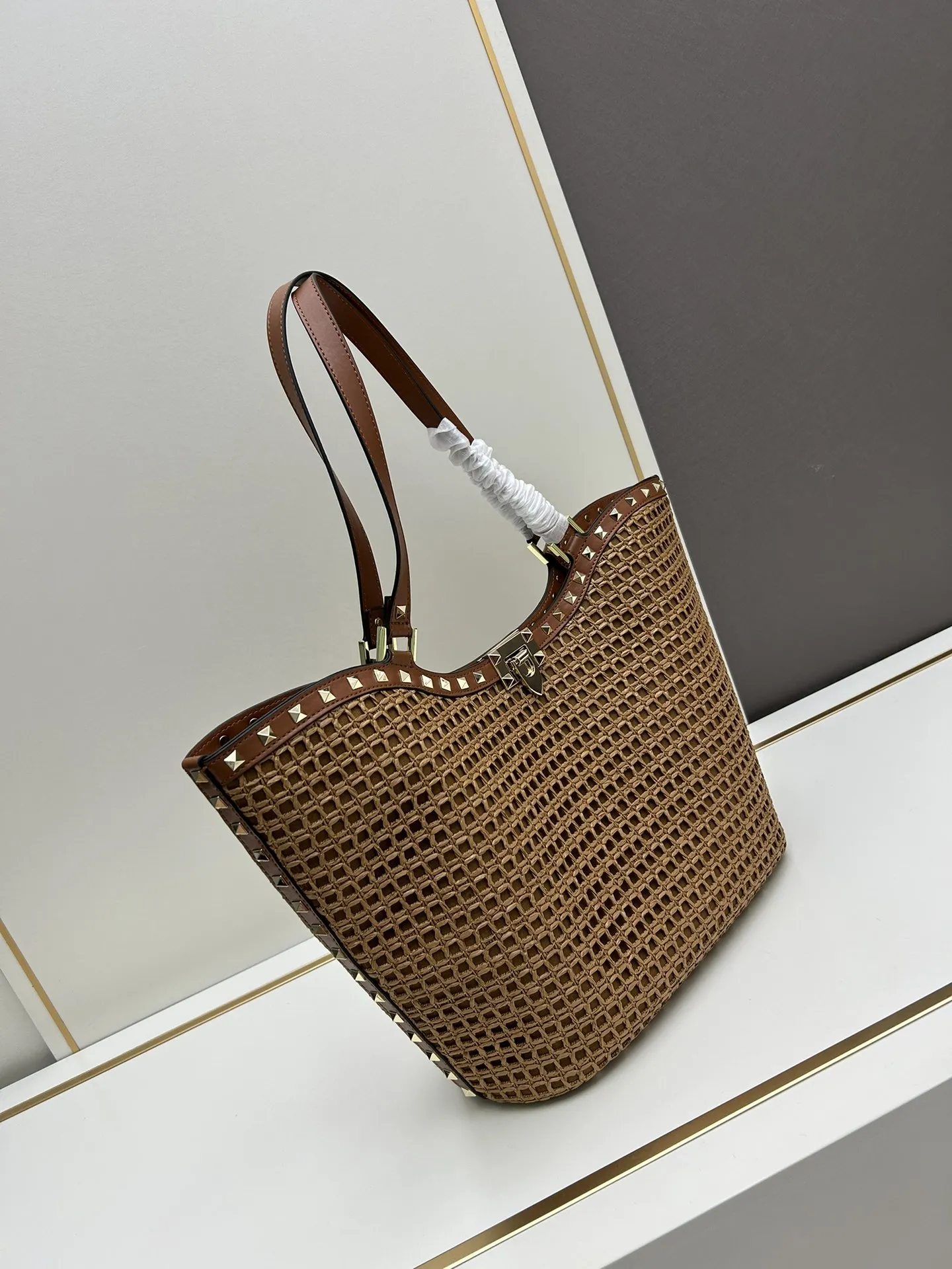 Valentino華倫天奴ラフィアショッピングバッグブラウン - 画像 (3)
