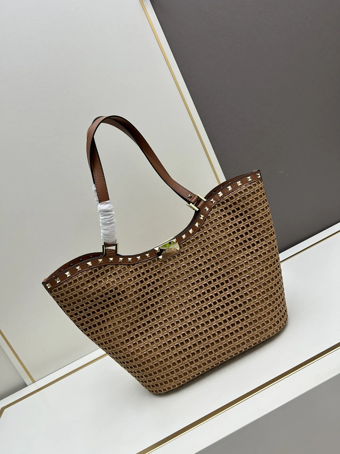 Valentino華倫天奴ラフィアショッピングバッグブラウン - 画像 (4)