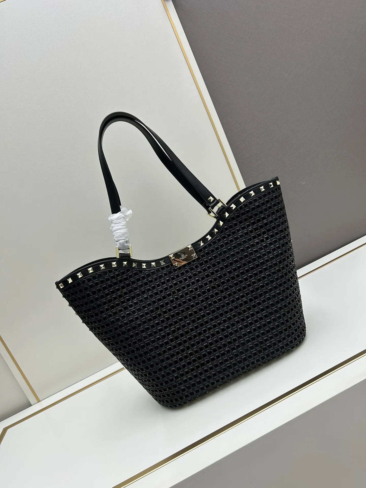 Valentino華倫天奴ブラックラフィアトートバッグ - 画像 (4)