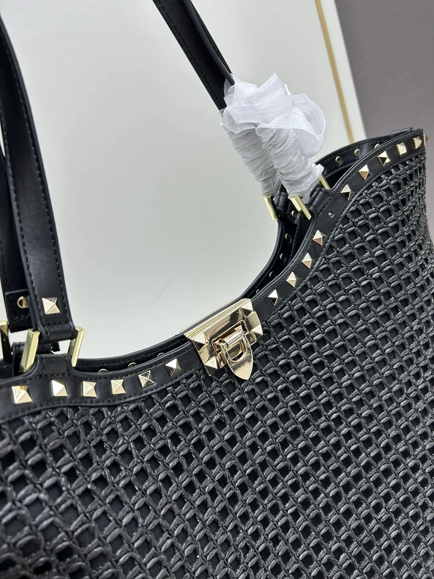 Valentino華倫天奴ブラックラフィアトートバッグ - 画像 (5)