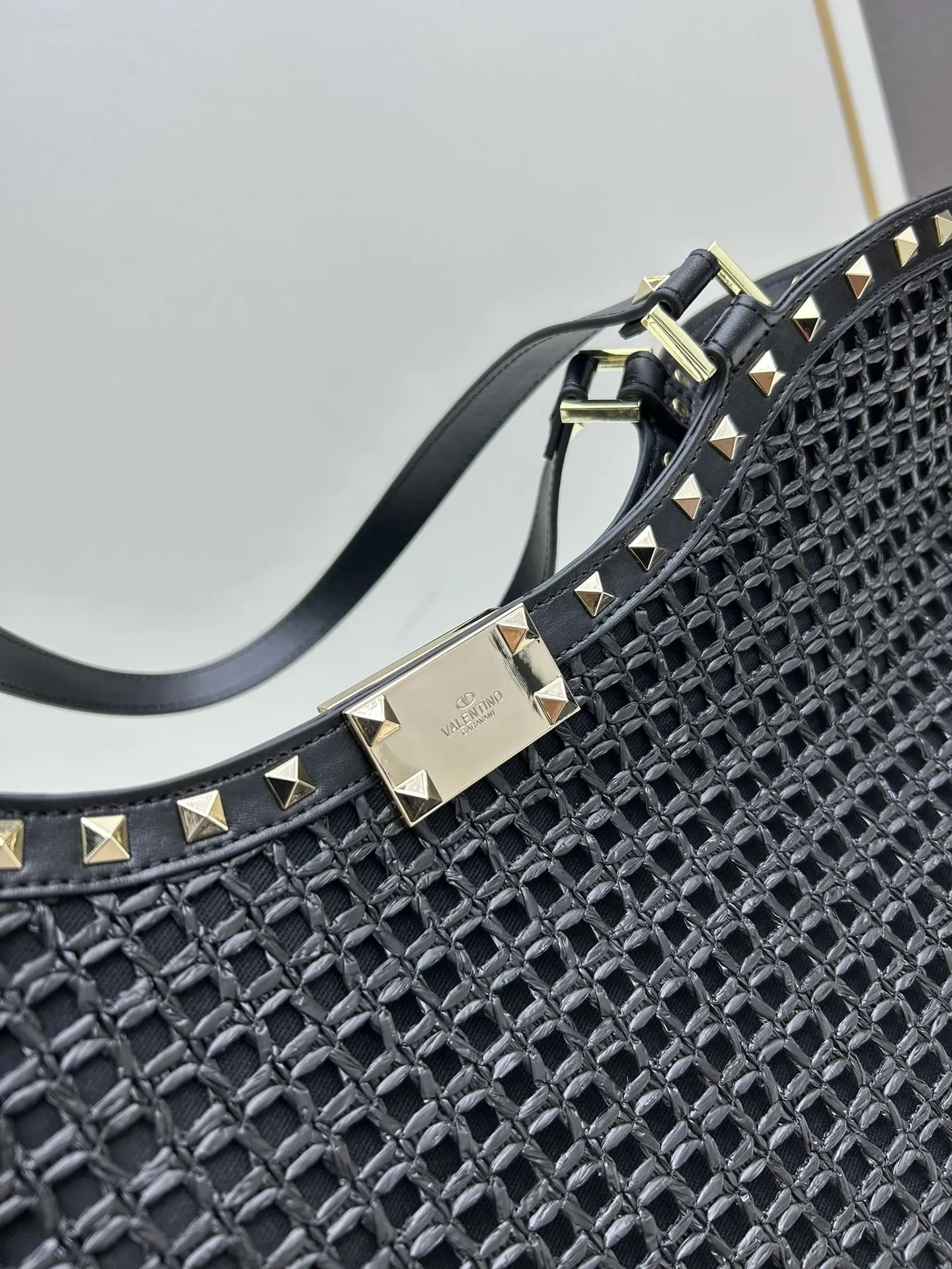 Valentino華倫天奴ブラックラフィアトートバッグ - 画像 (7)