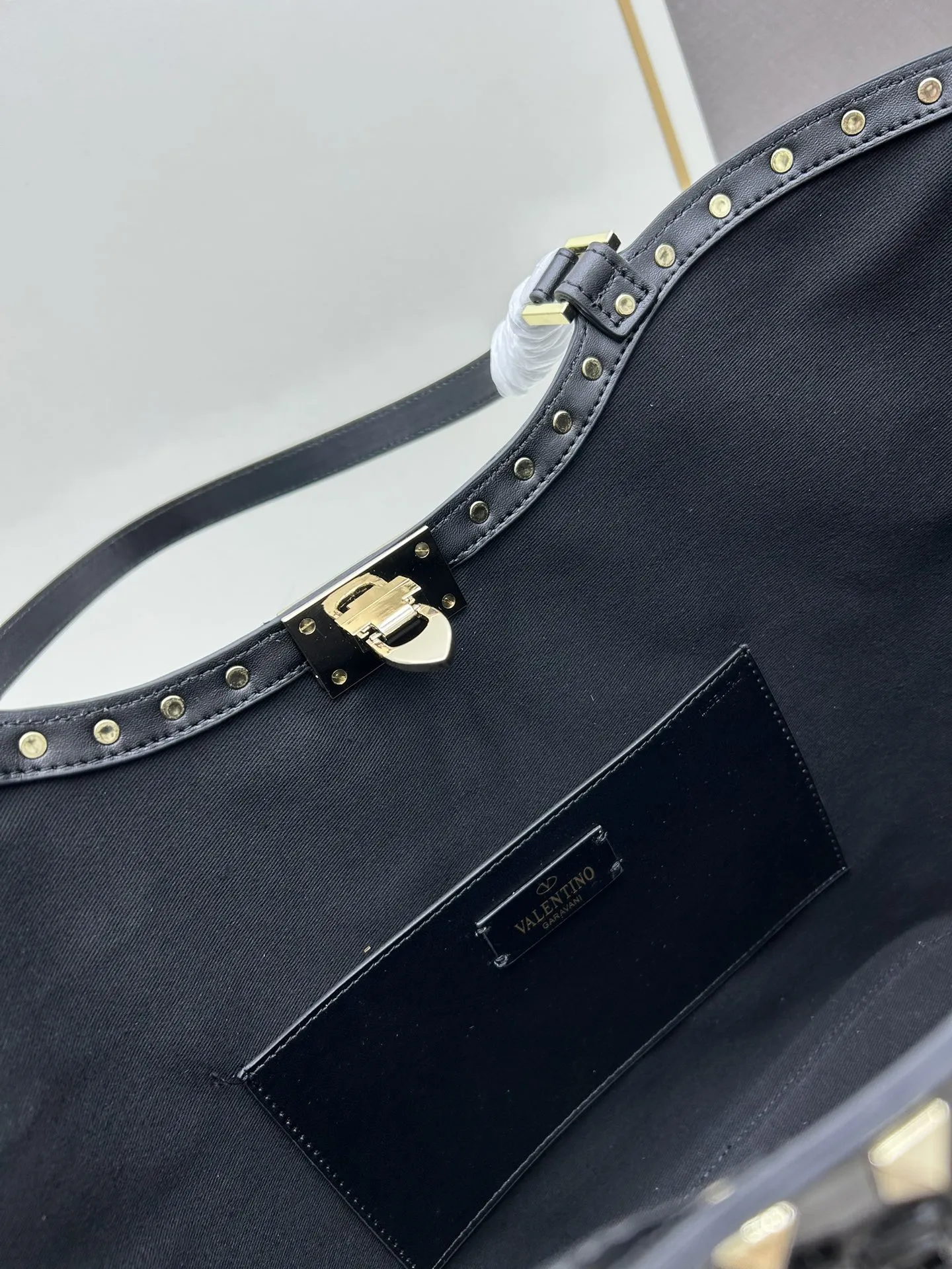 Valentino華倫天奴ブラックラフィアトートバッグ - 画像 (9)