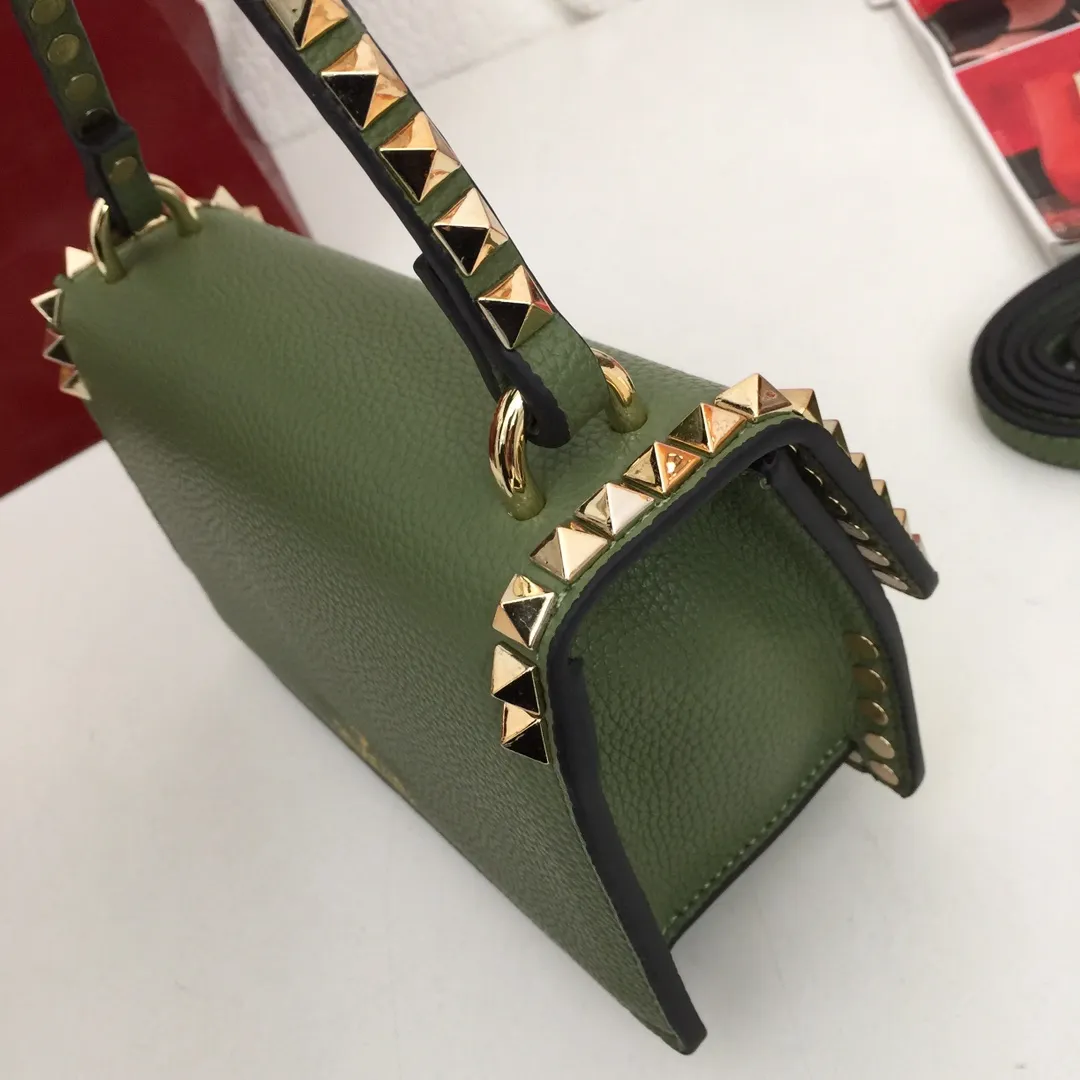 Valentino Garavani Rockstud 緑色斜めがけバッグ - 画像 (7)