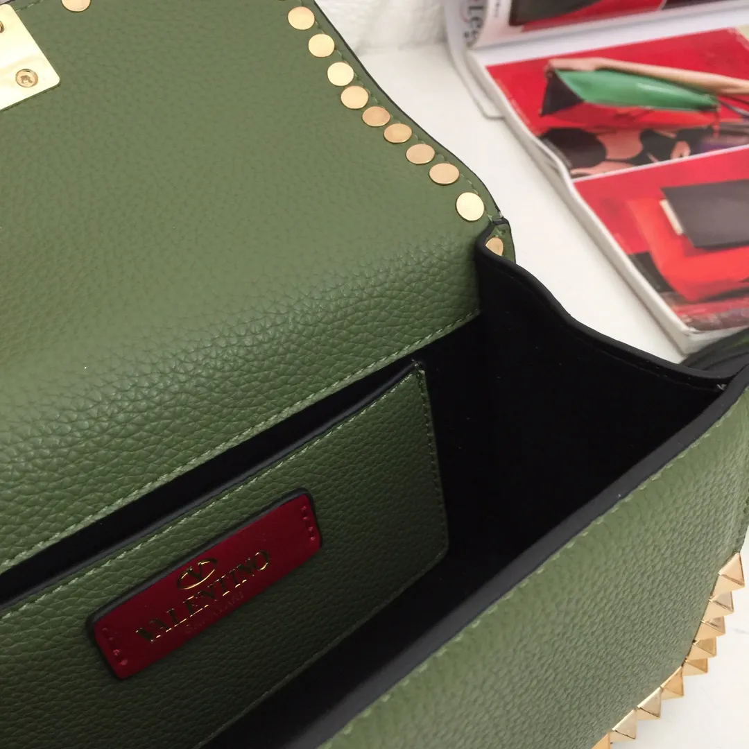 Valentino Garavani Rockstud 緑色斜めがけバッグ - 画像 (10)