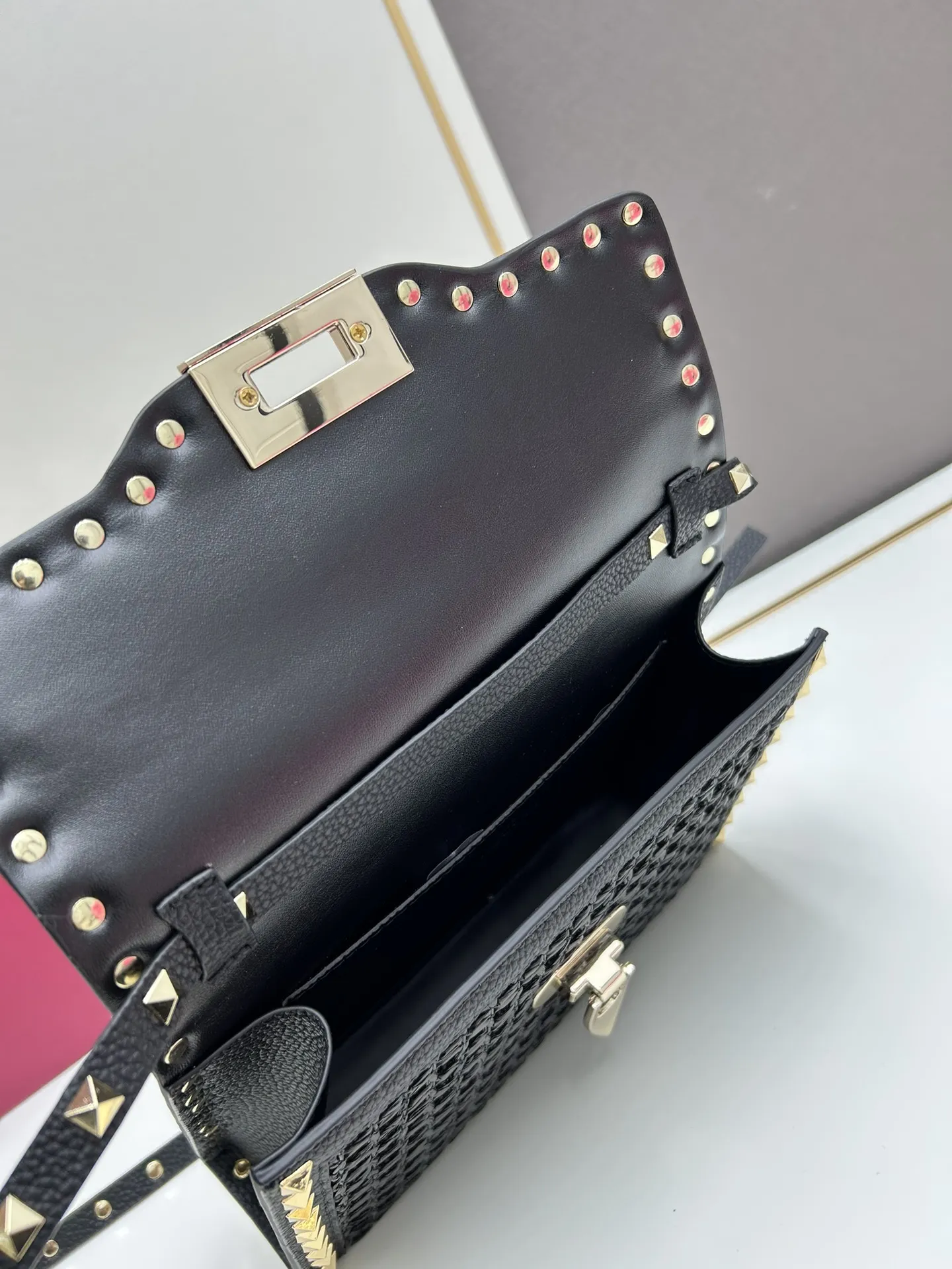 Valentino 黒 ラフィア編みショルダーバッグ - 画像 (9)