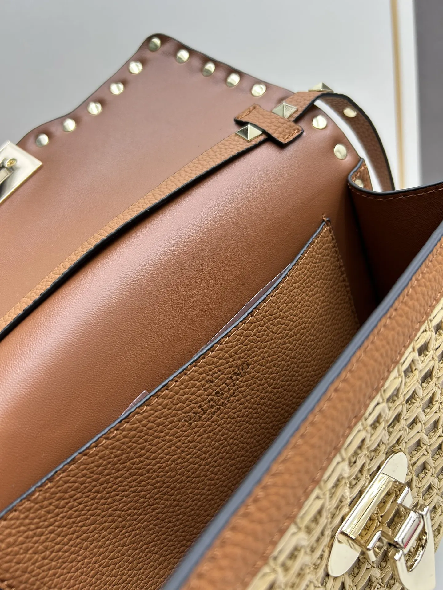 Valentino 華倫天奴 ベージュ ラフィア編みバッグ - 画像 (10)