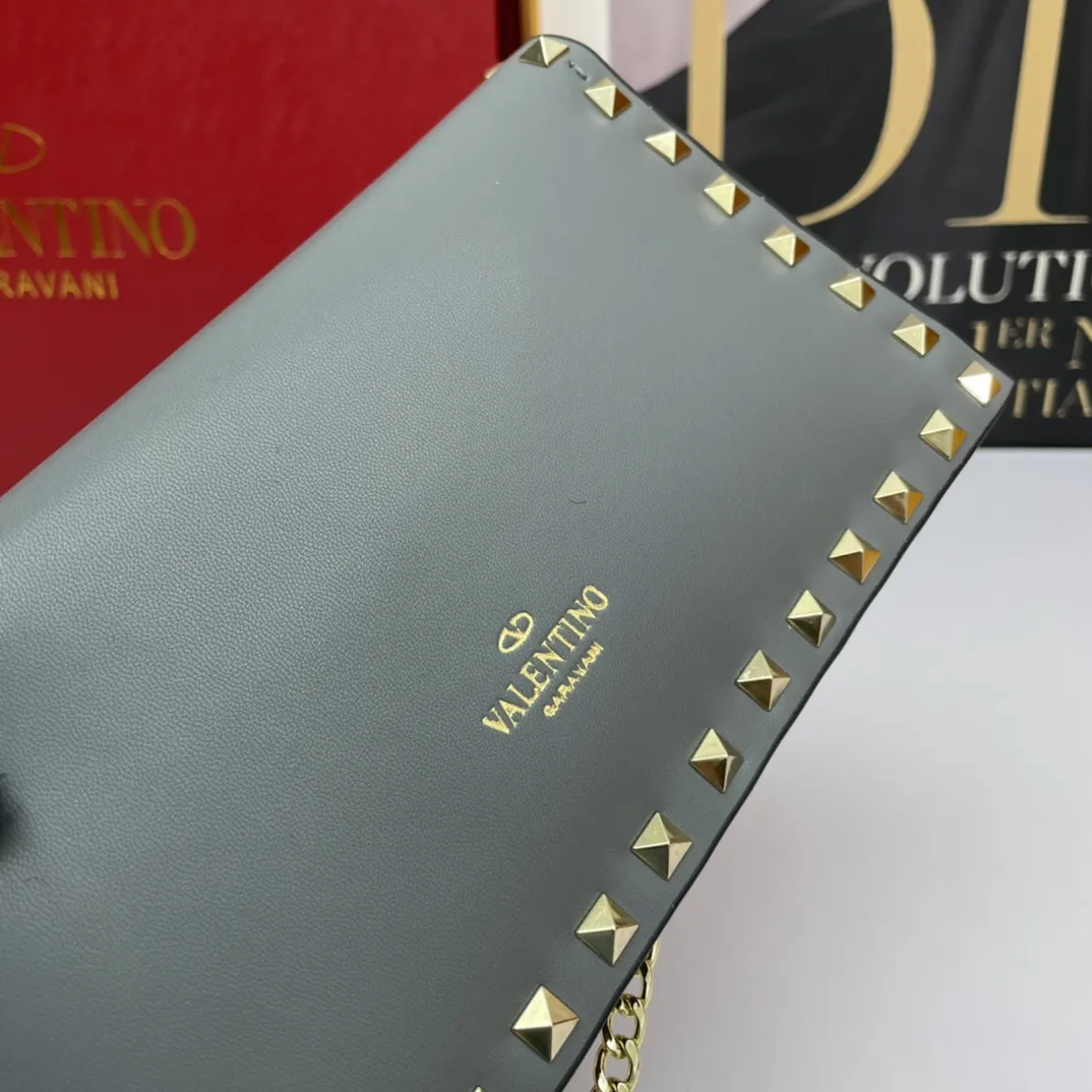 Valentino Garavani グレー小型ハンドバッグスタイル - 画像 (6)