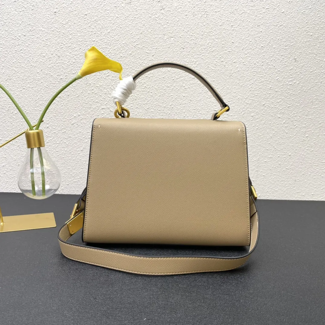 Valentino Garavani VSLING ベージュ ショルダーバッグ - 画像 (4)