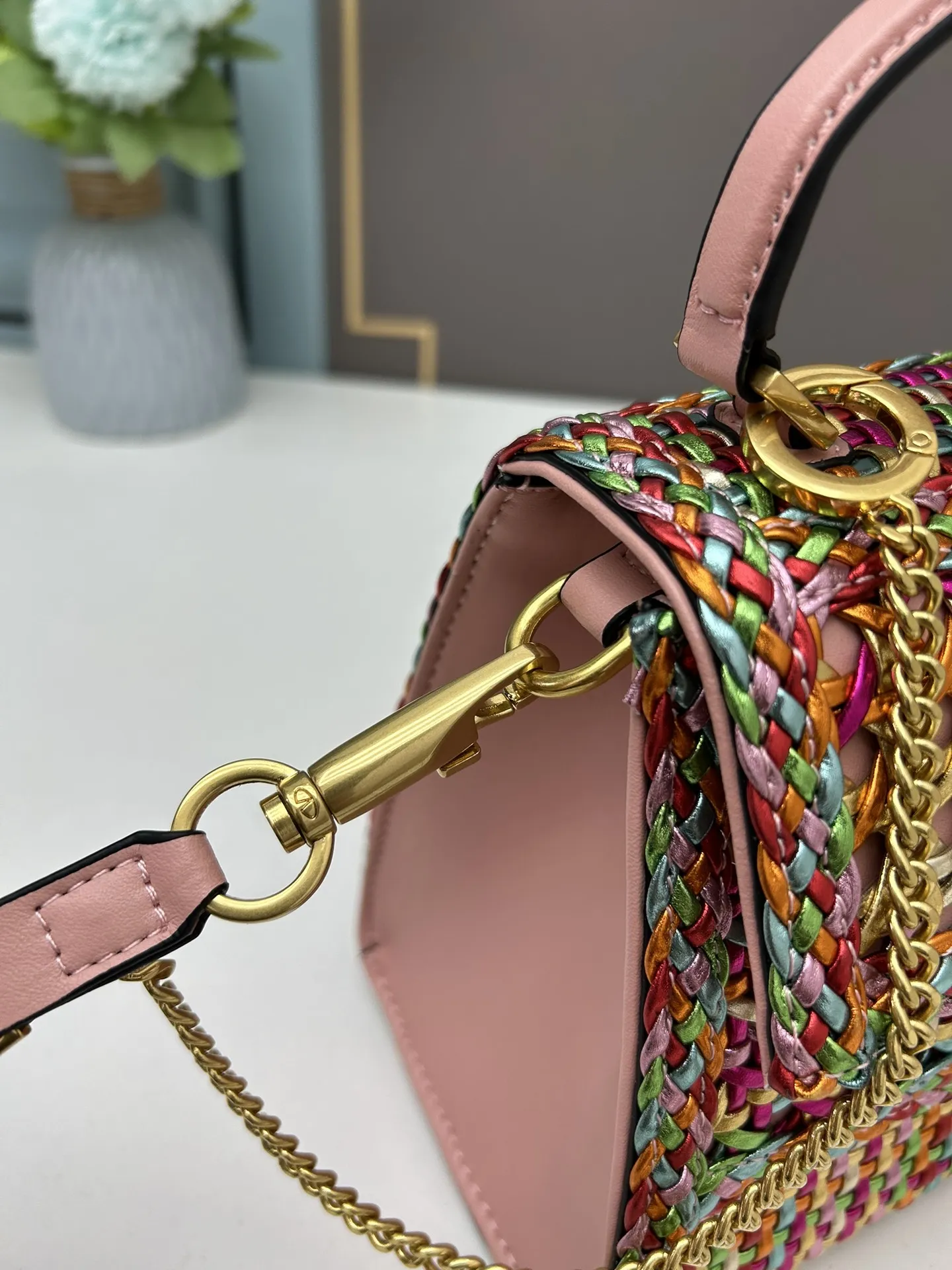 Valentino Garavani VSLING カラフル編みバッグ - 画像 (7)