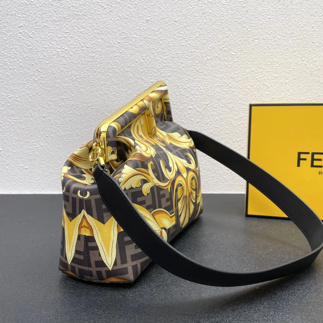 Fendi by Versace ゴールドプリントトートバッグ - 画像 (7)