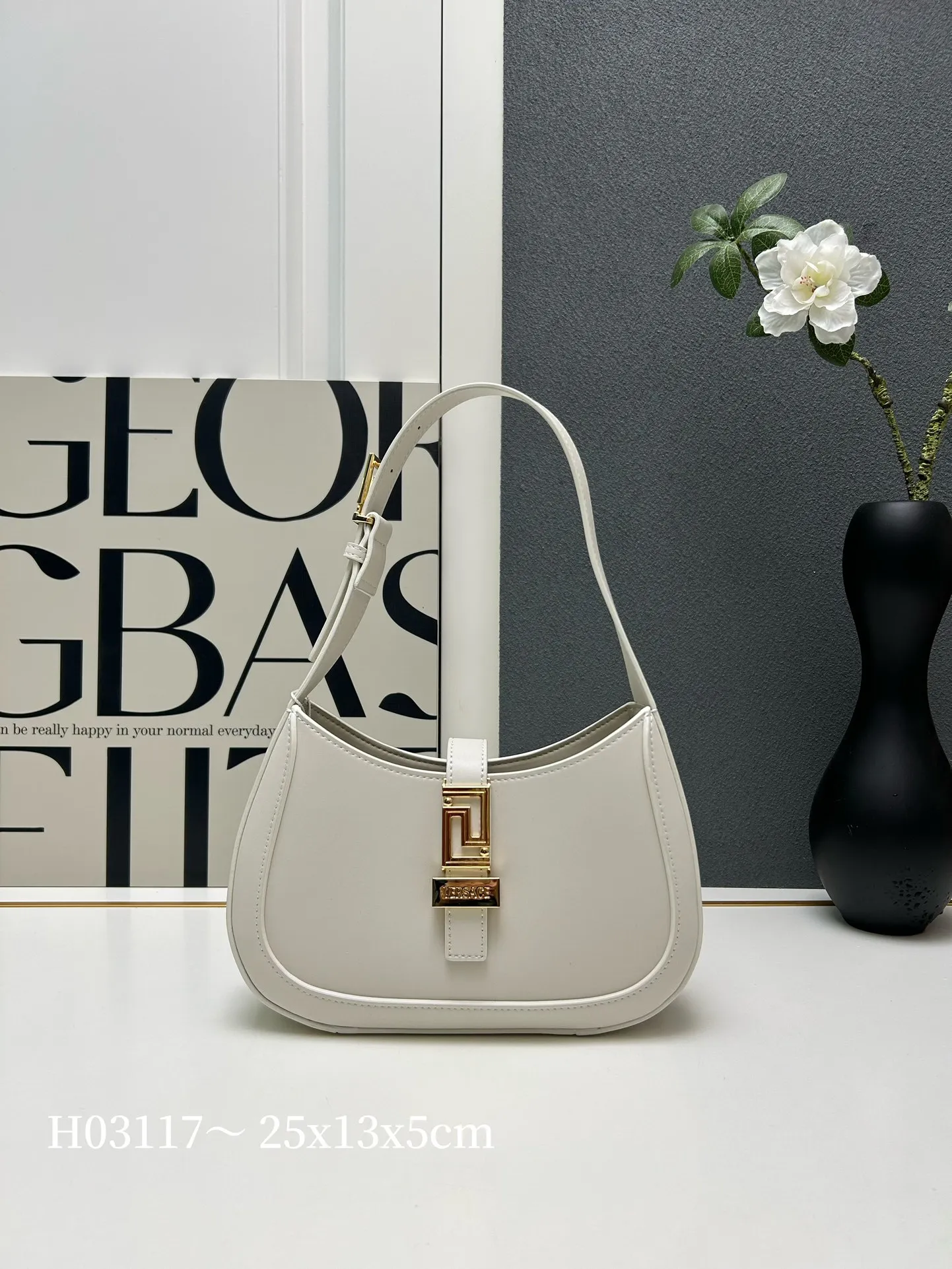 VERSACE 腋下包 ブルー レザー H03117 - 画像 (4)