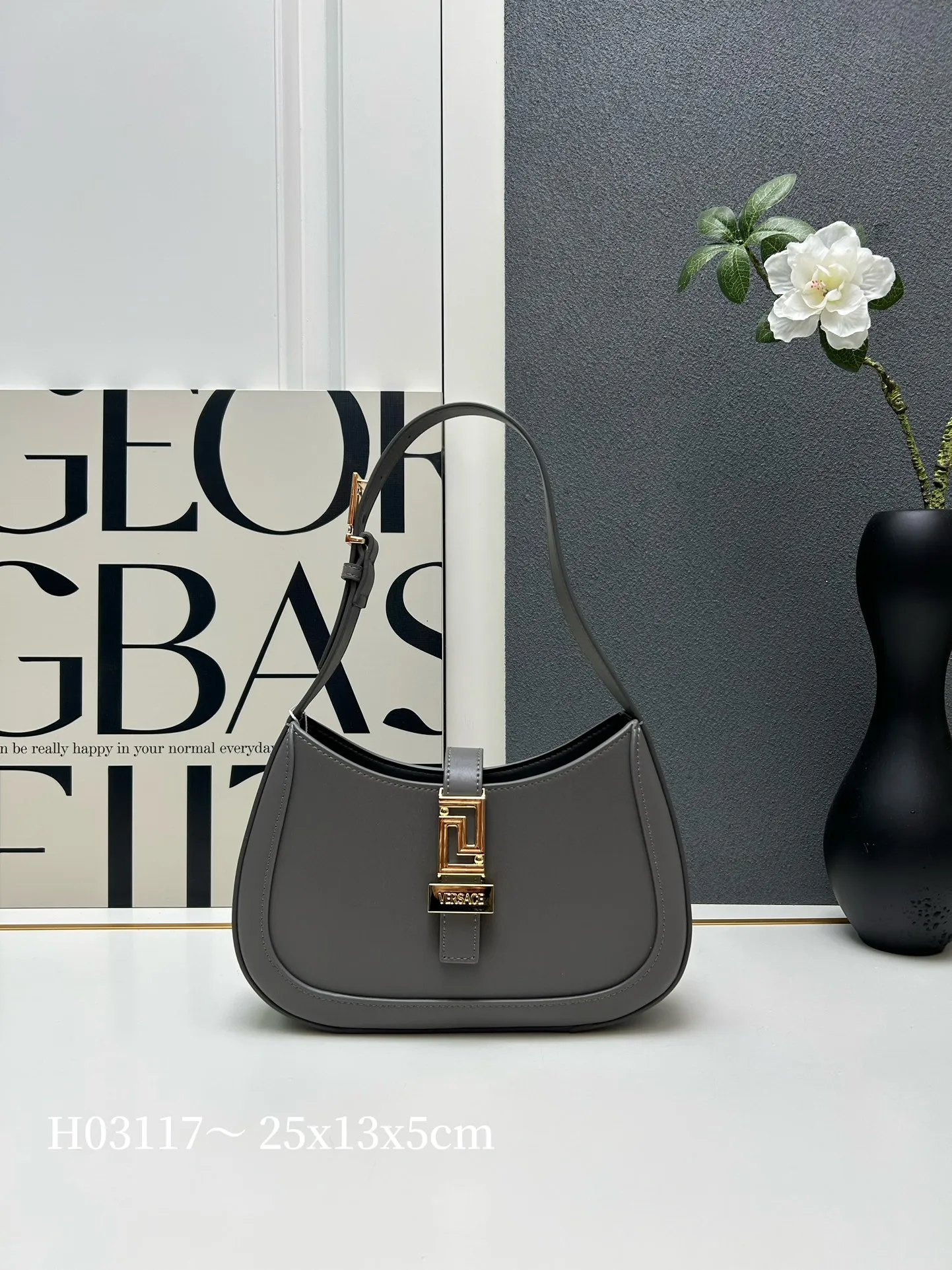 VERSACE 腋下包 ブルー レザー H03117 - 画像 (5)