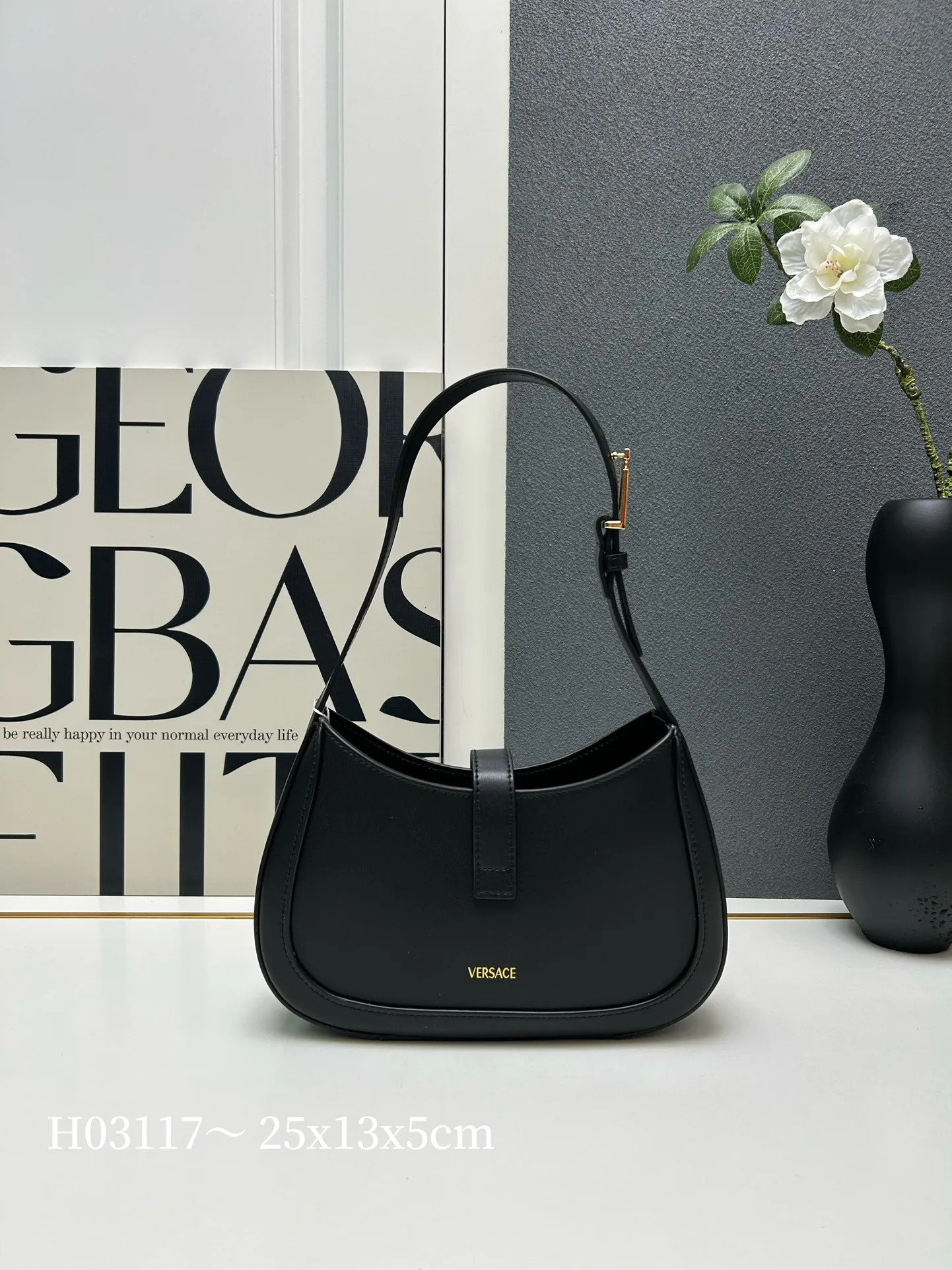 VERSACE 黒 腋下バッグ H03117 新作 - 画像 (3)