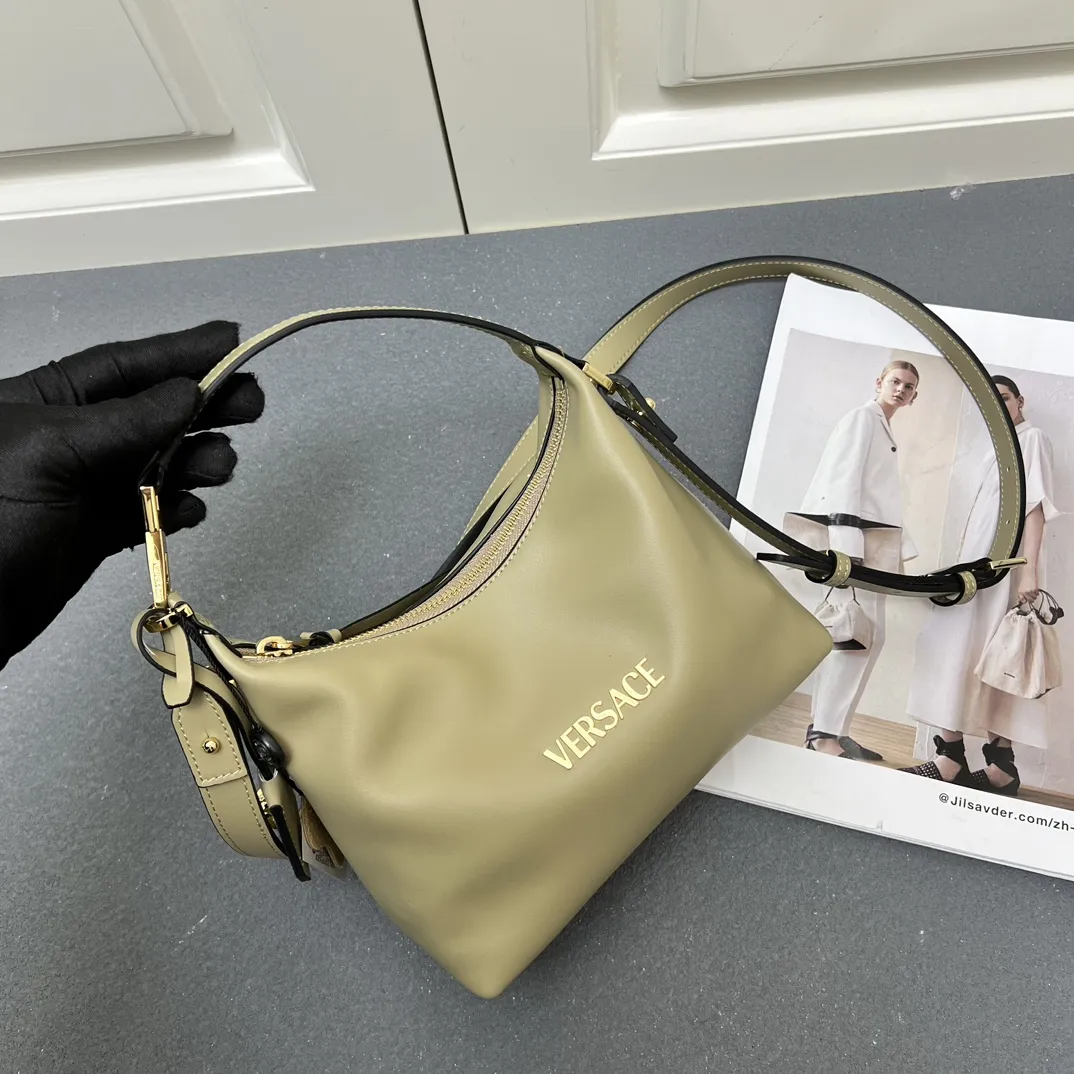 VERSACE オリーブグリーン 新月型バッグ - 画像 (4)