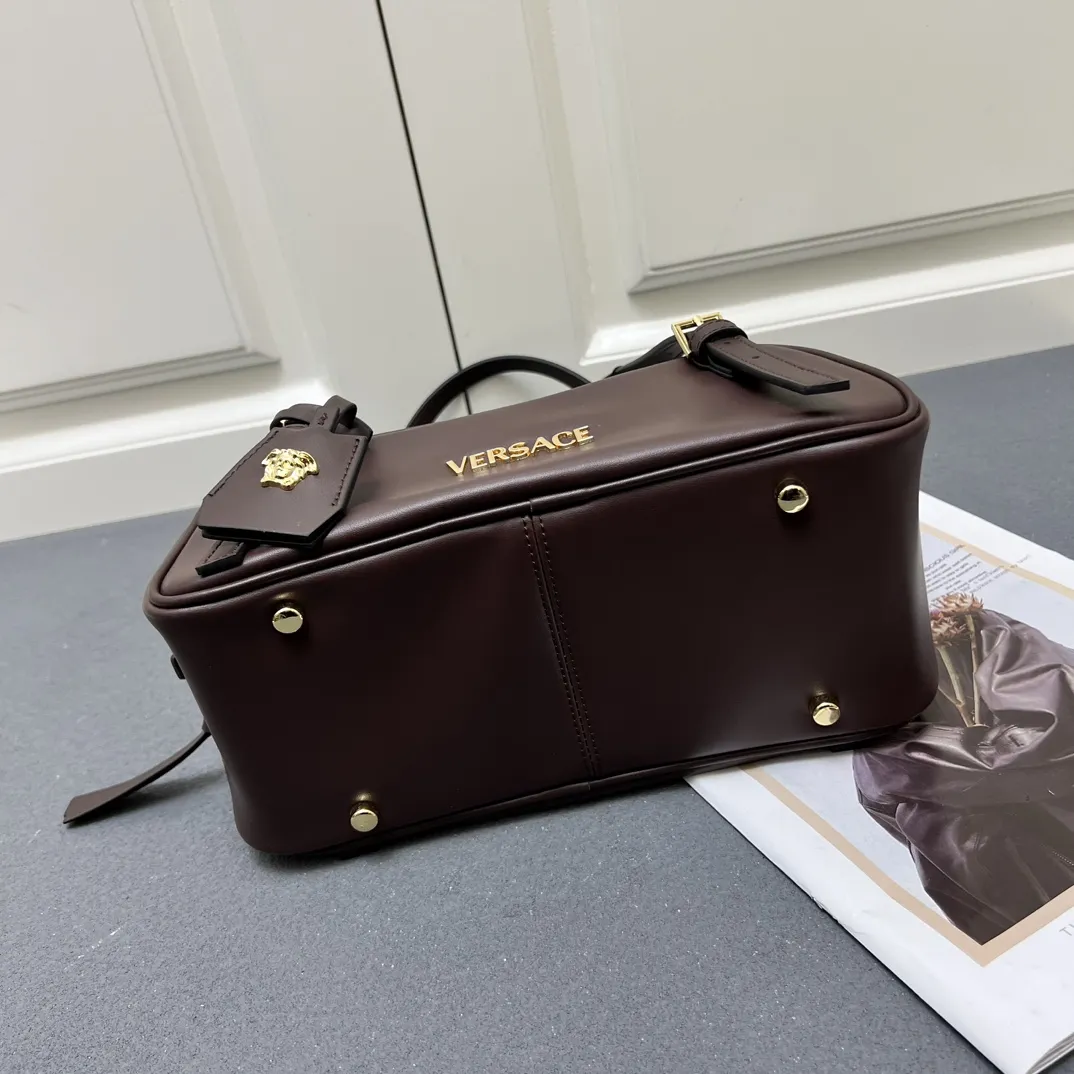VERSACE 女性腋下バッグ 茶色 新作 - 画像 (8)