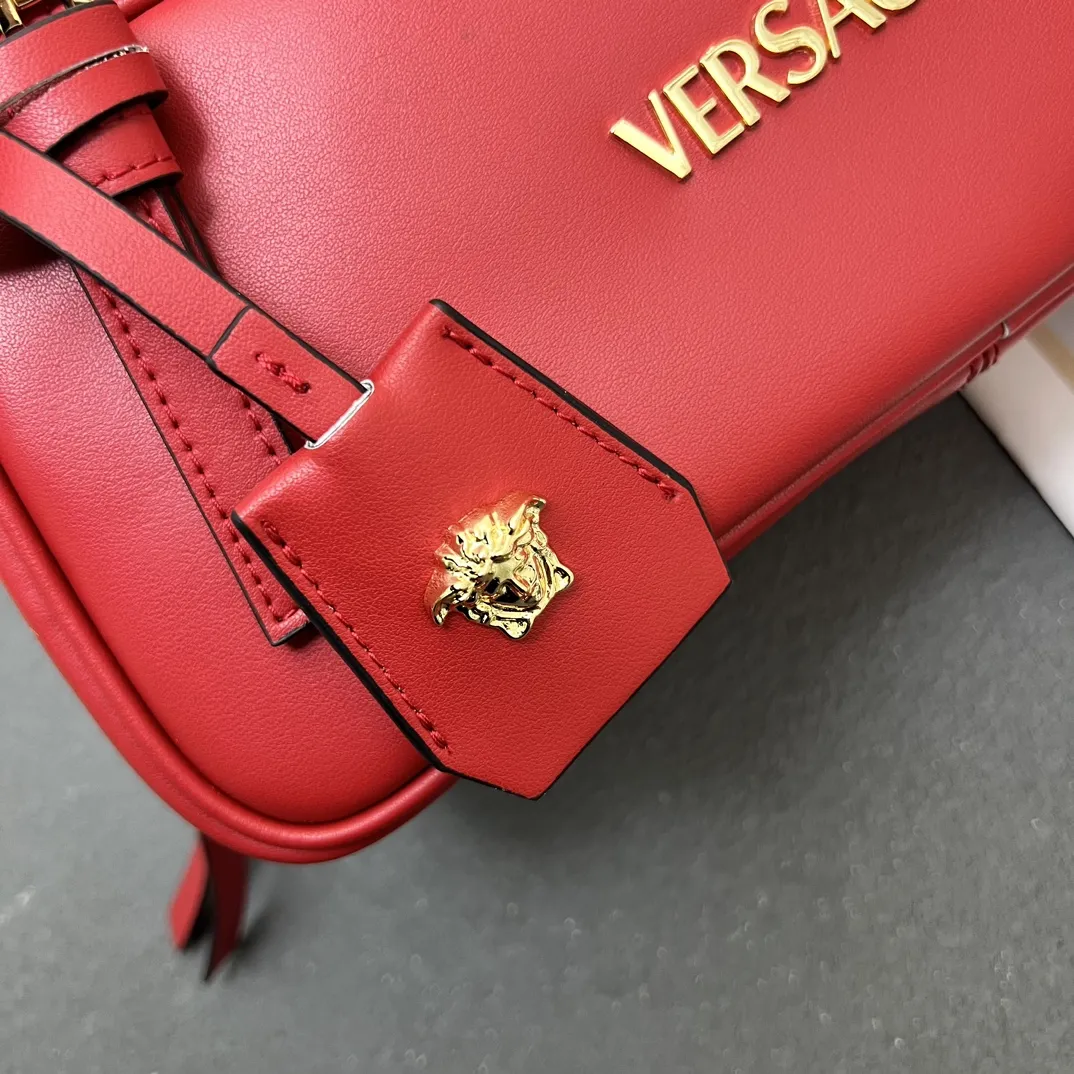 VERSACEレッドレディース腋下バッグ新作H08886 - 画像 (5)