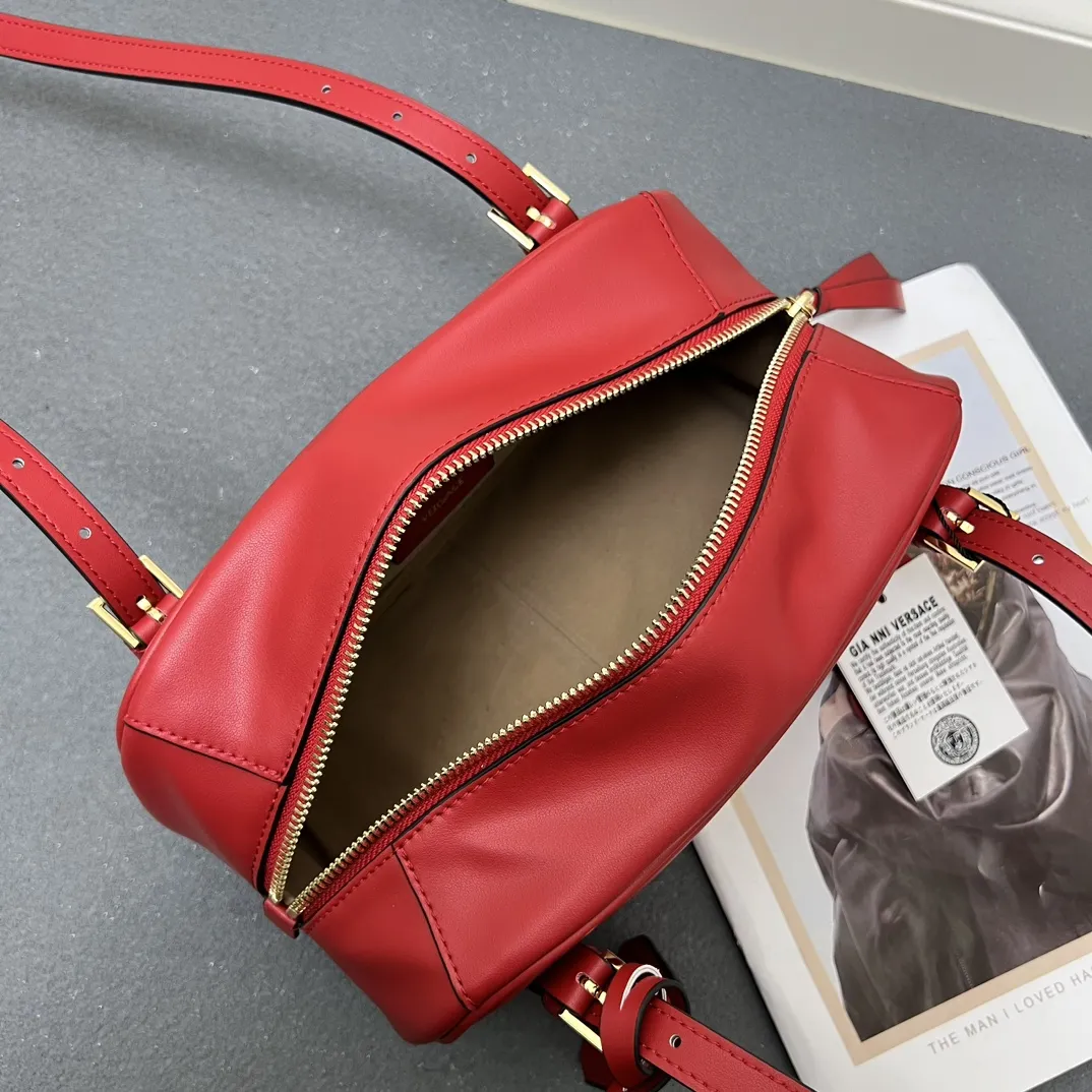 VERSACEレッドレディース腋下バッグ新作H08886 - 画像 (9)