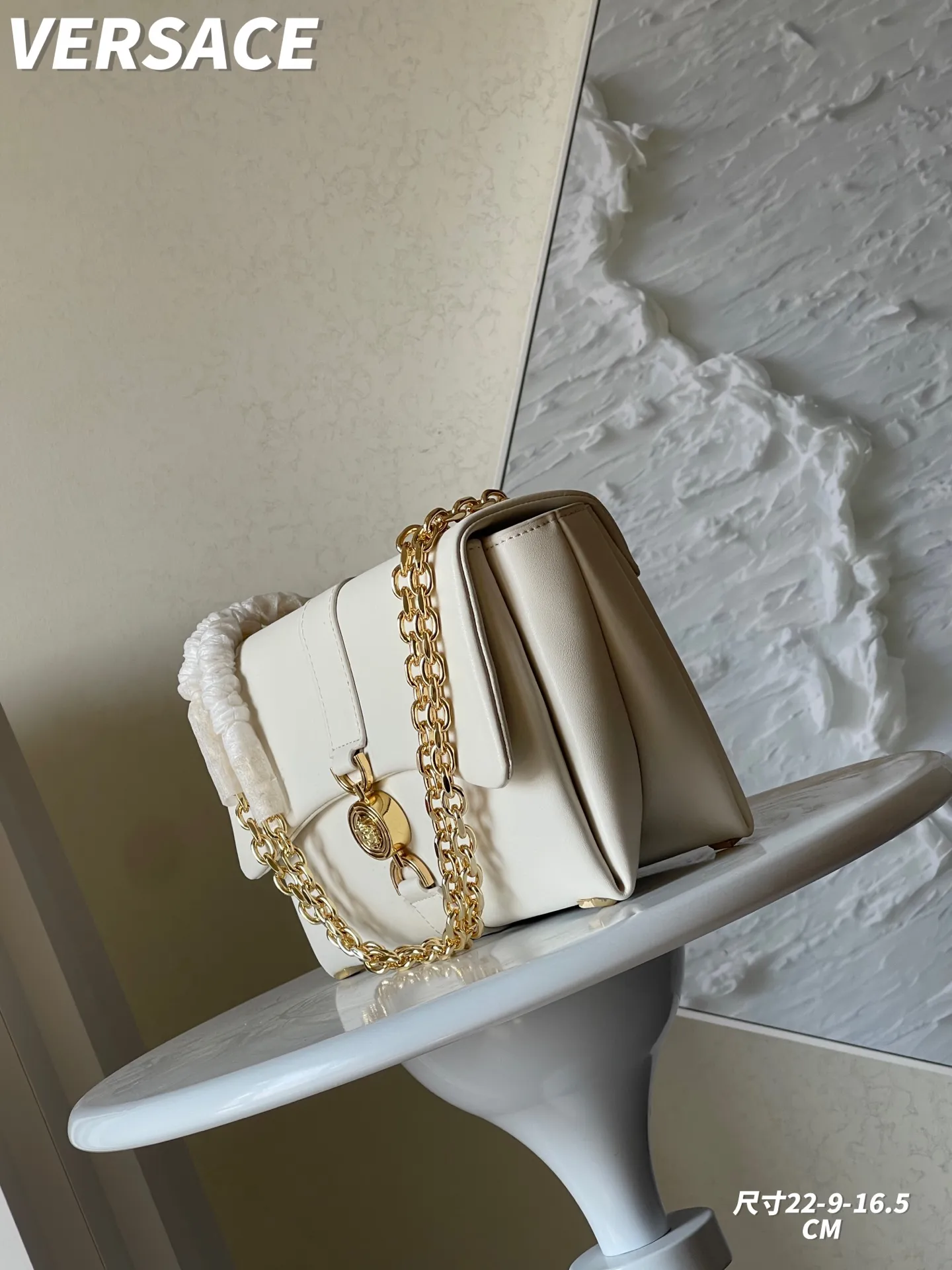 Versace 25秋冬新品ゴールド単間女包大胆プリント - 画像 (3)