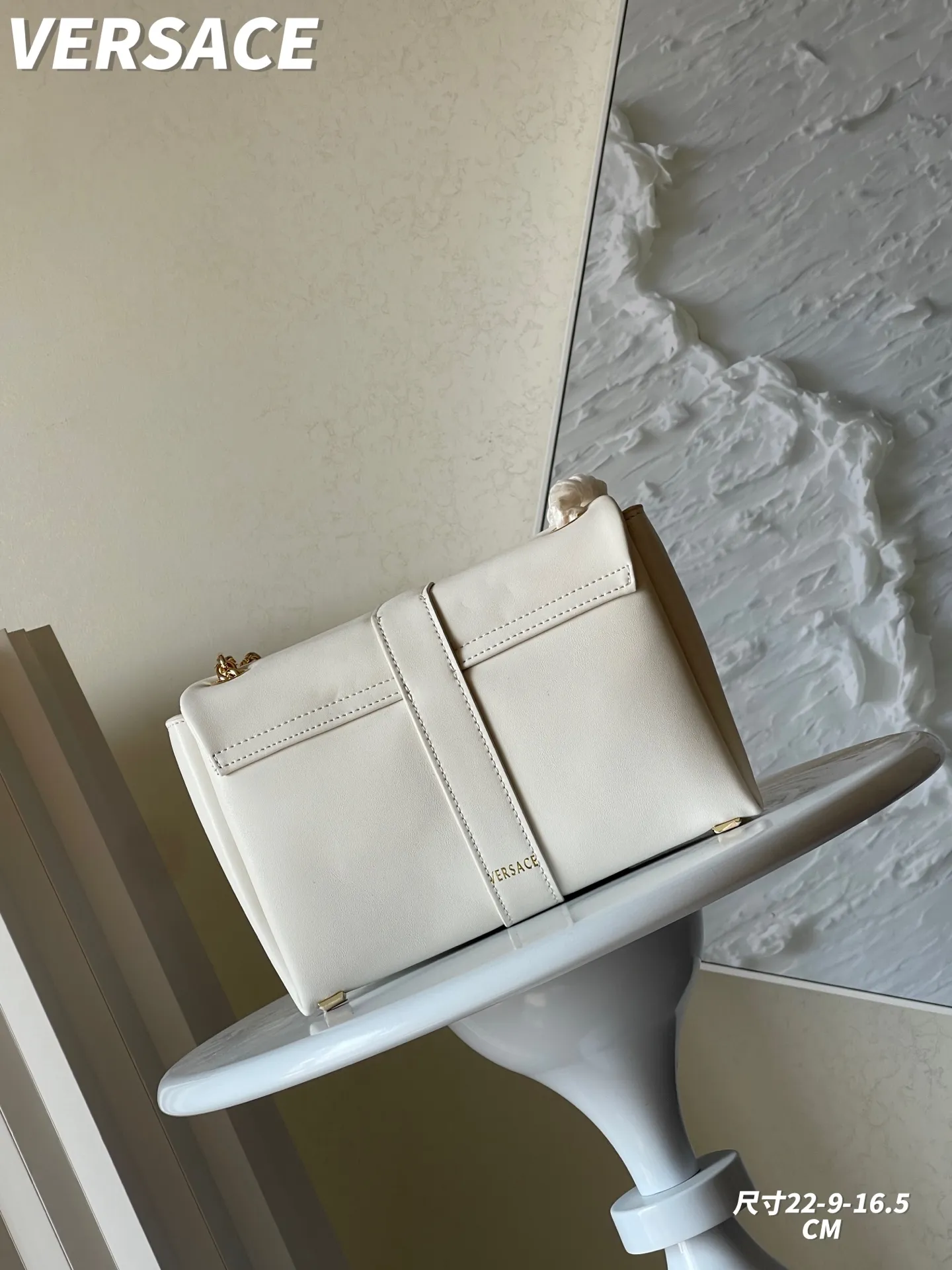 Versace 25秋冬新品ゴールド単間女包大胆プリント - 画像 (4)