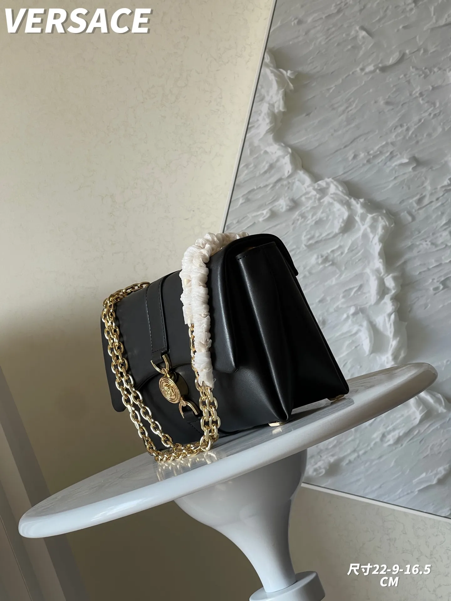 VERSACE 黒 大胆プリント シングルバッグ - 画像 (3)