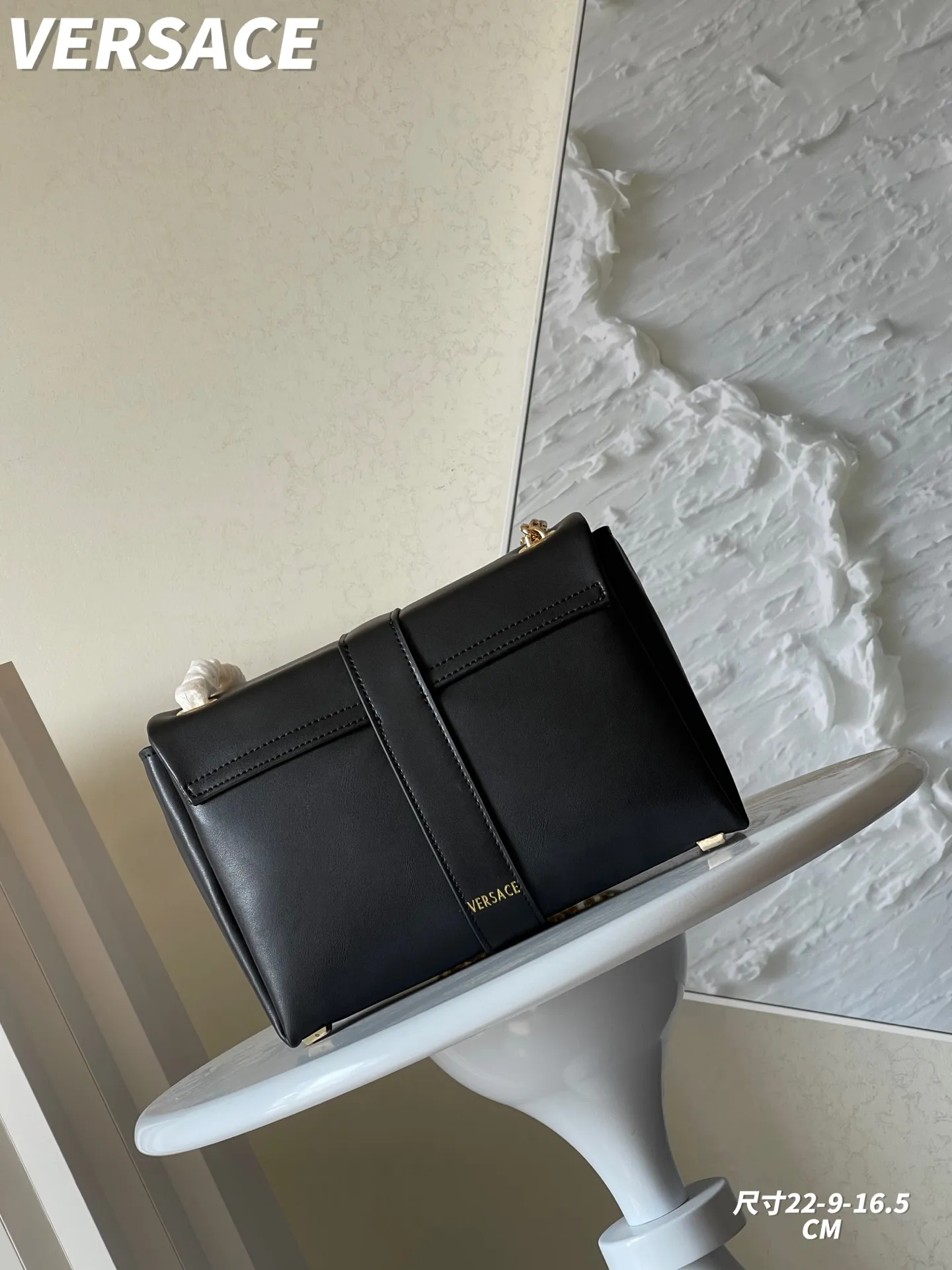 VERSACE 黒 大胆プリント シングルバッグ - 画像 (4)