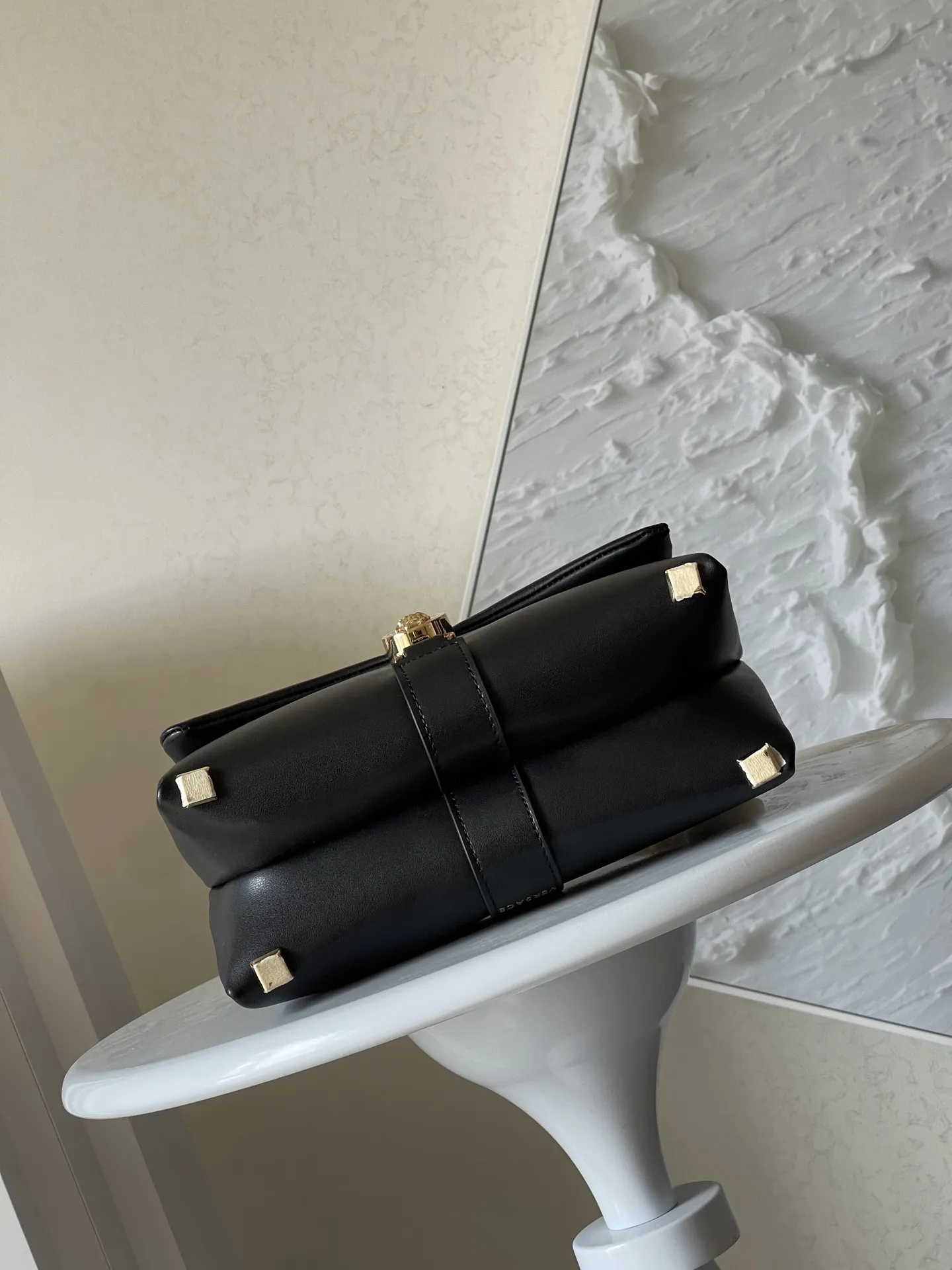 VERSACE 黒 大胆プリント シングルバッグ - 画像 (8)