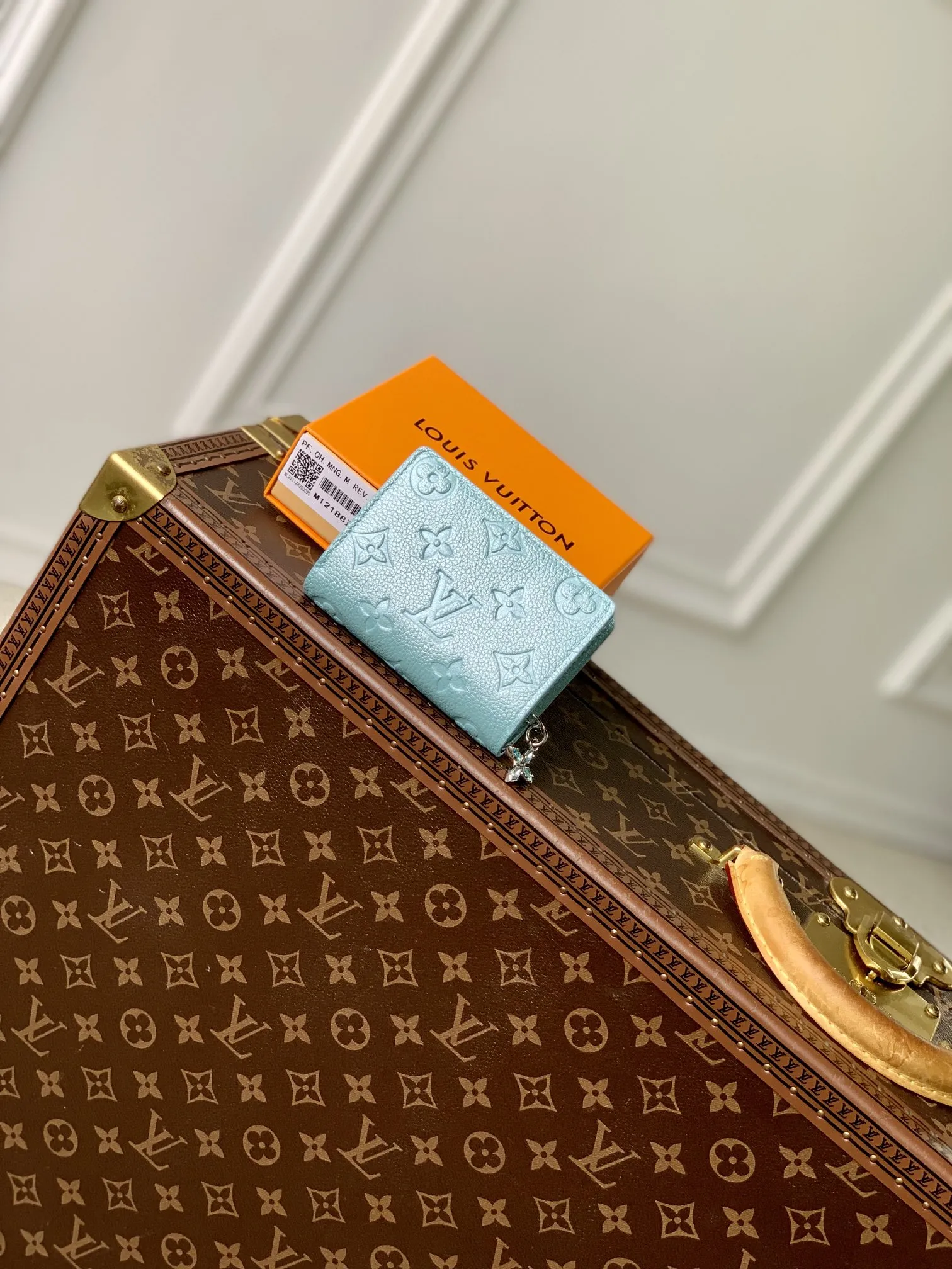 ルイ・ヴィトン LV スキーウォレット クレールブルー