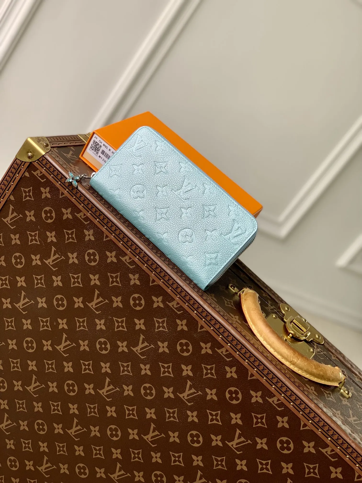 ルイ・ヴィトン LV スキーウォレット クレールブルー