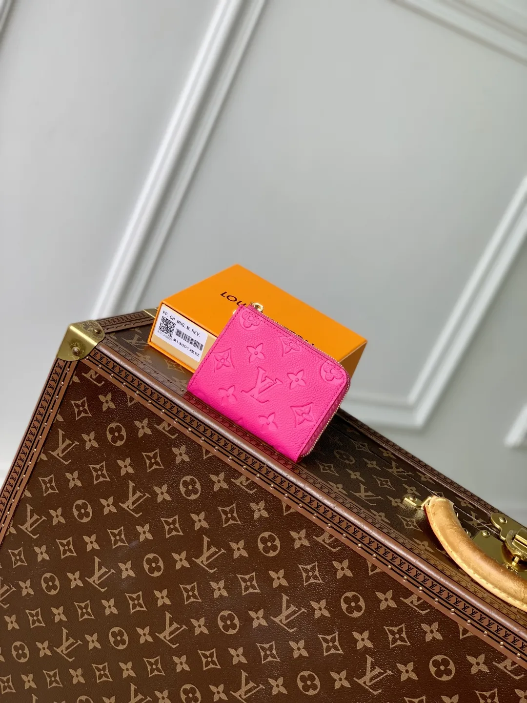 ルイ・戦略 村上隆 コンパクトウォレット ピンク