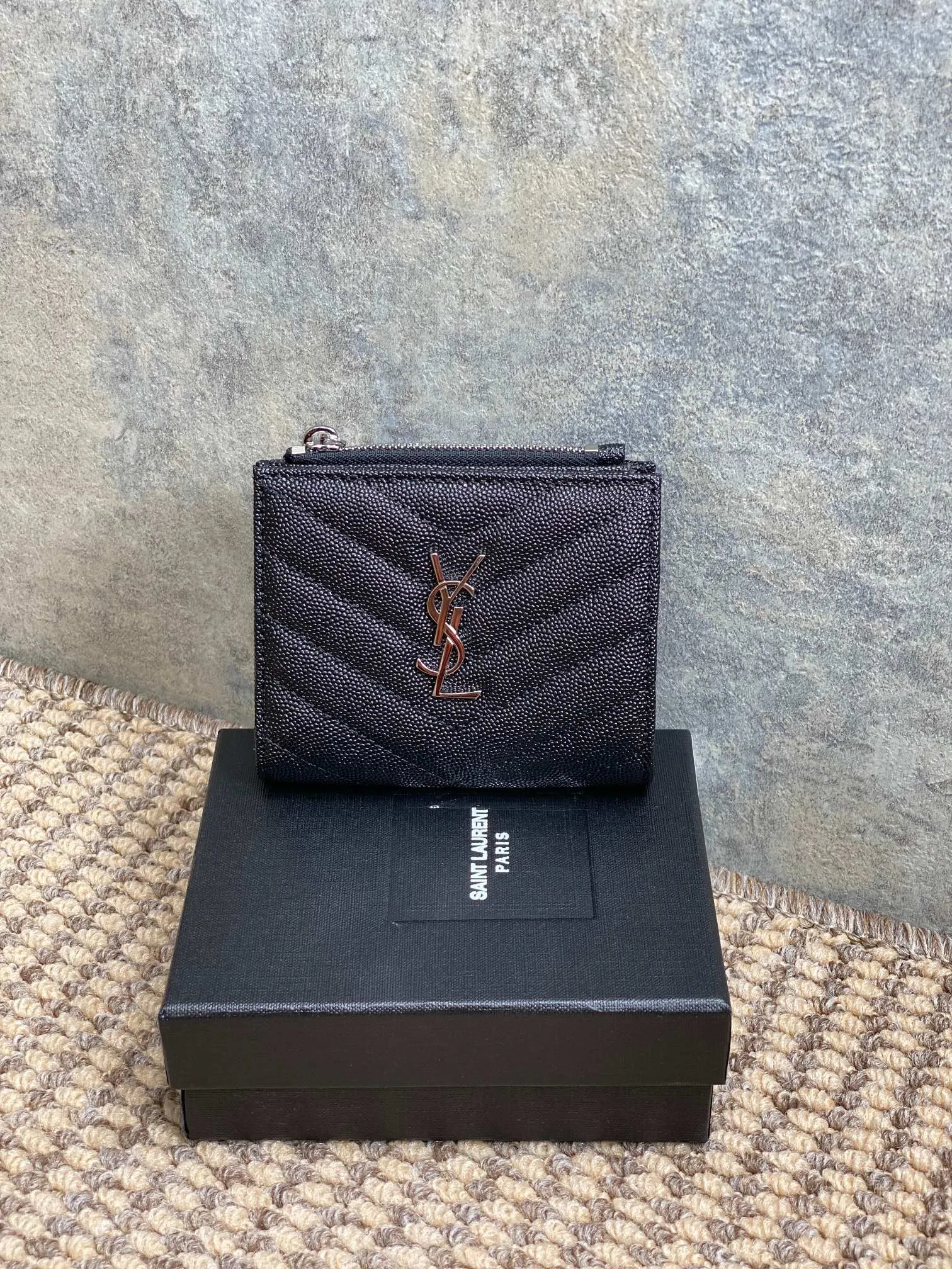 YSL サンローラン キャビアウォレット ブラック キルティング
