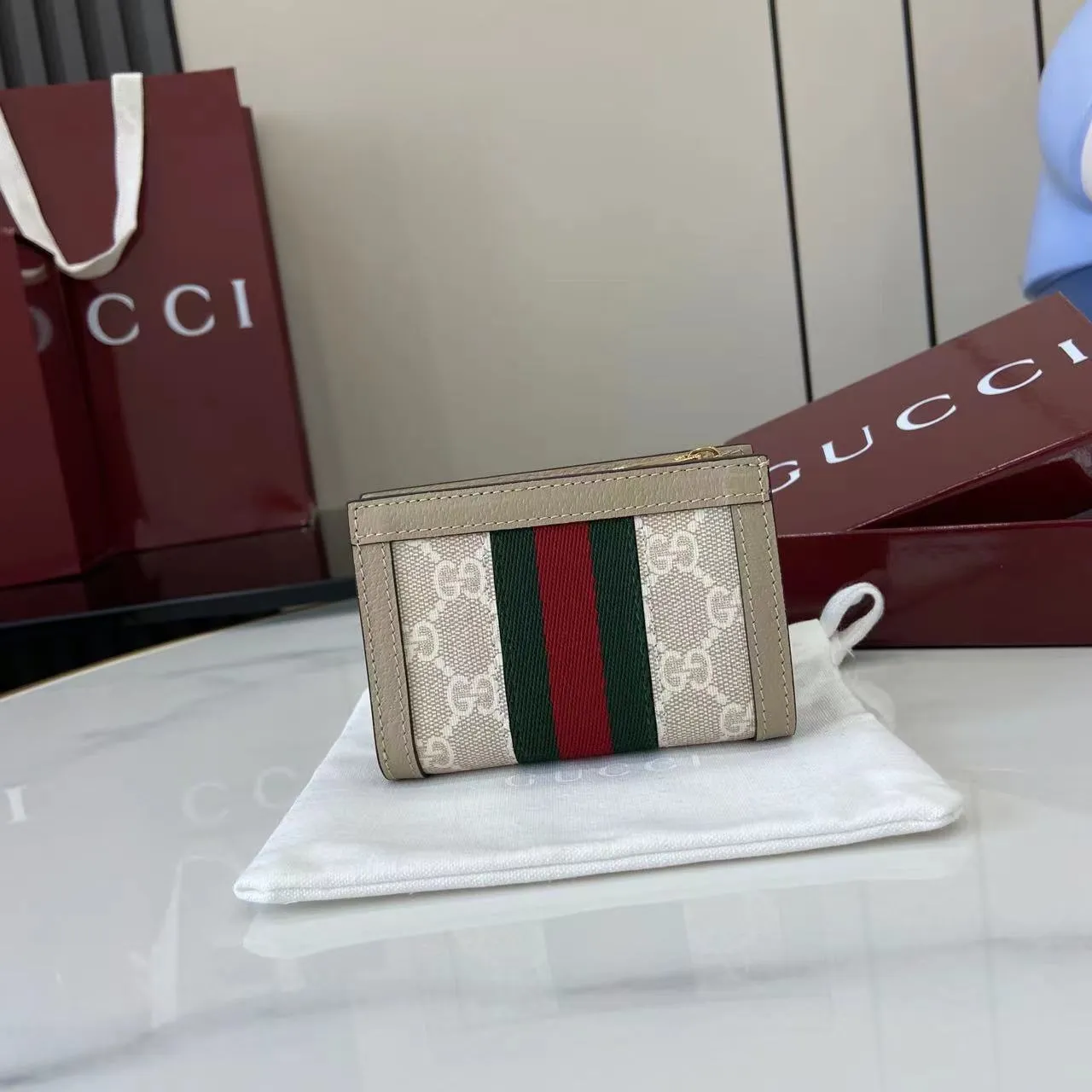 グッチ シュプリーム ウォレット 813296 オートミールカラー - 画像 (4)