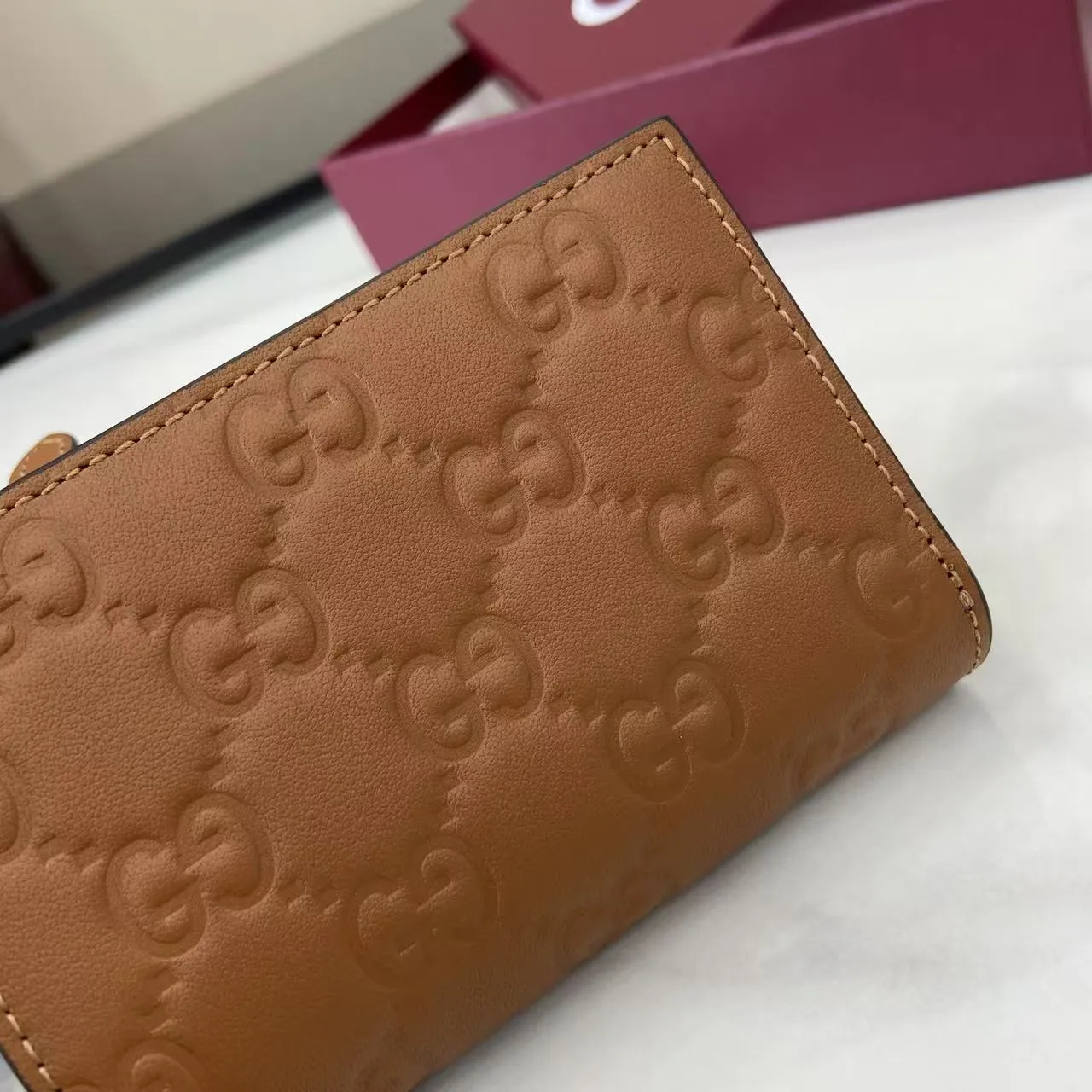 グッチ GGエンブレム スモールウォレット ブラウンレザー - 画像 (6)