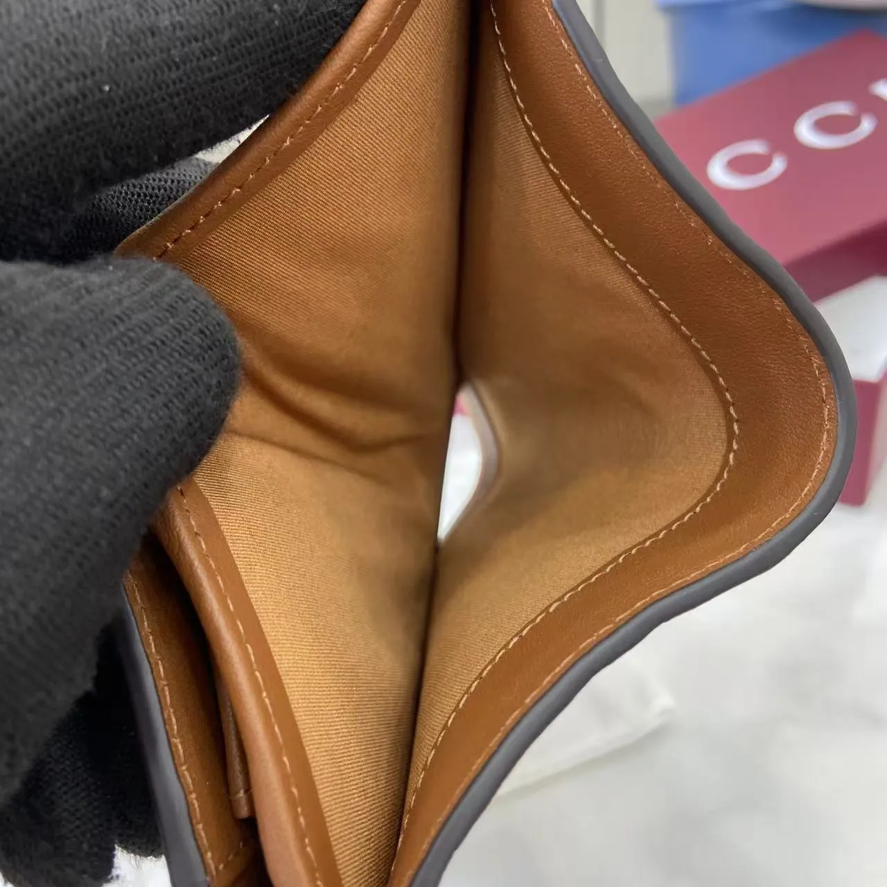 グッチ GGエンブレム スモールウォレット ブラウンレザー - 画像 (10)