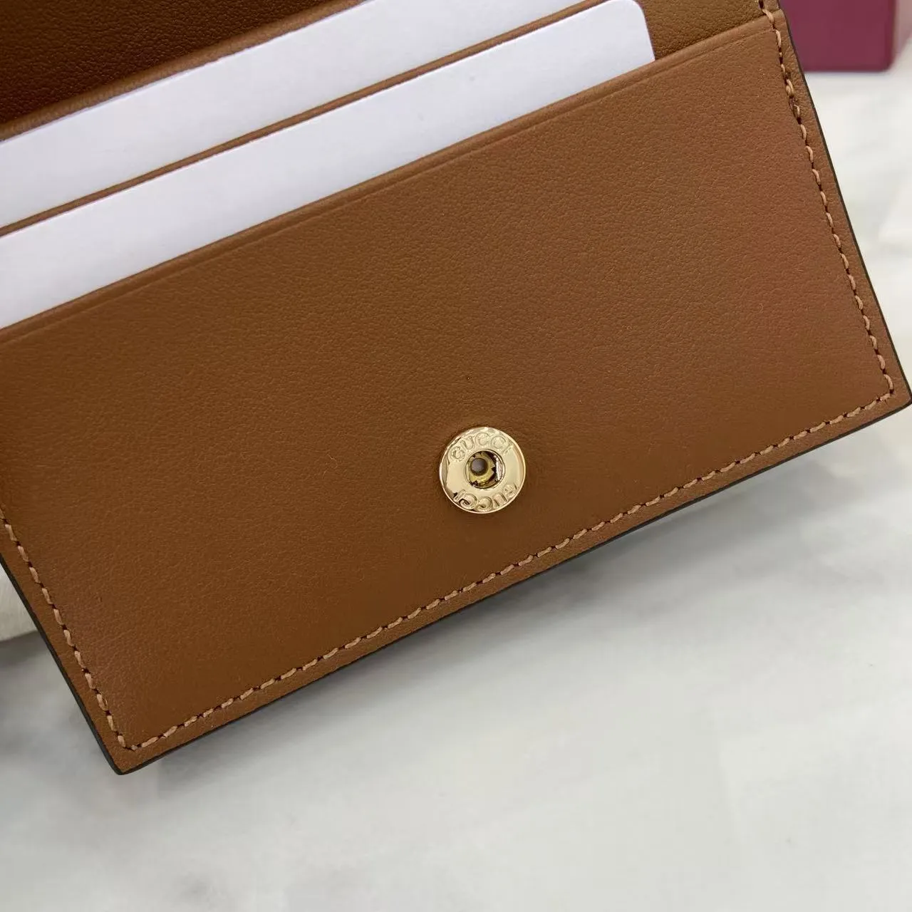 グッチ GGエンブレム スモールウォレット ブラウン エンボス加工 - 画像 (12)