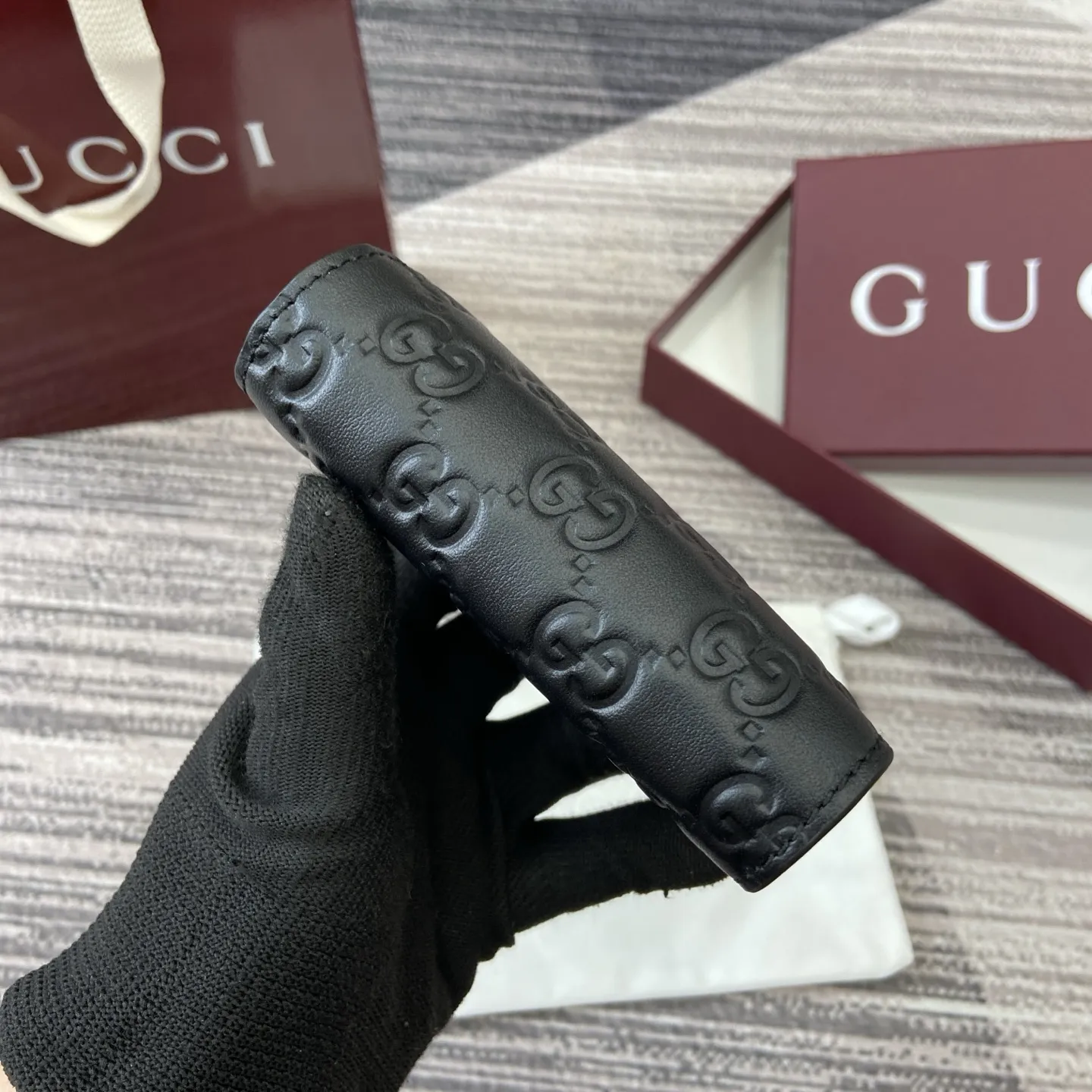 グッチ GGエンブレム スモールウォレット ブラックレザー - 画像 (5)